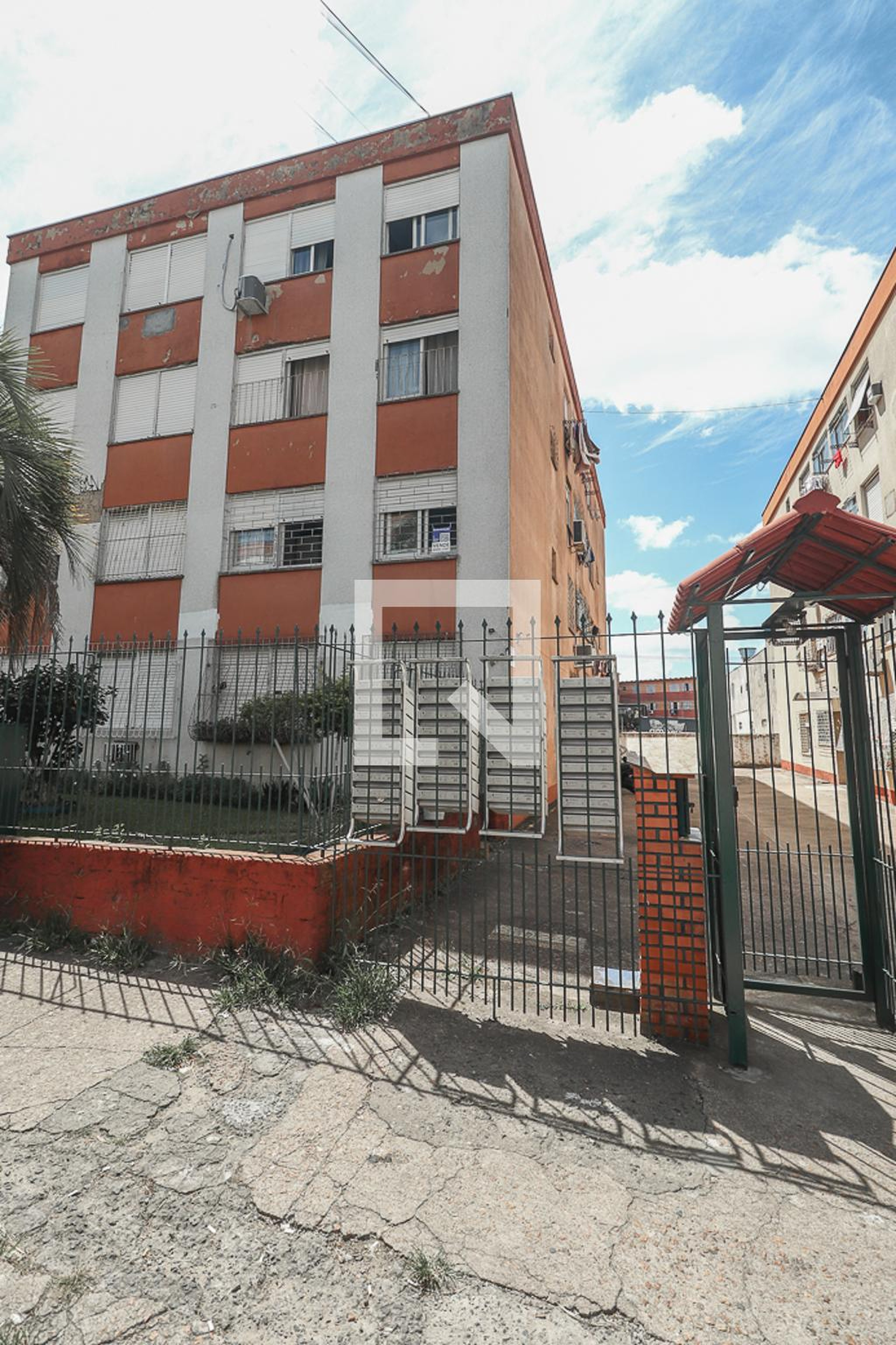 Fachada Condomínio em Rua Doutor Vargas Neto, 270