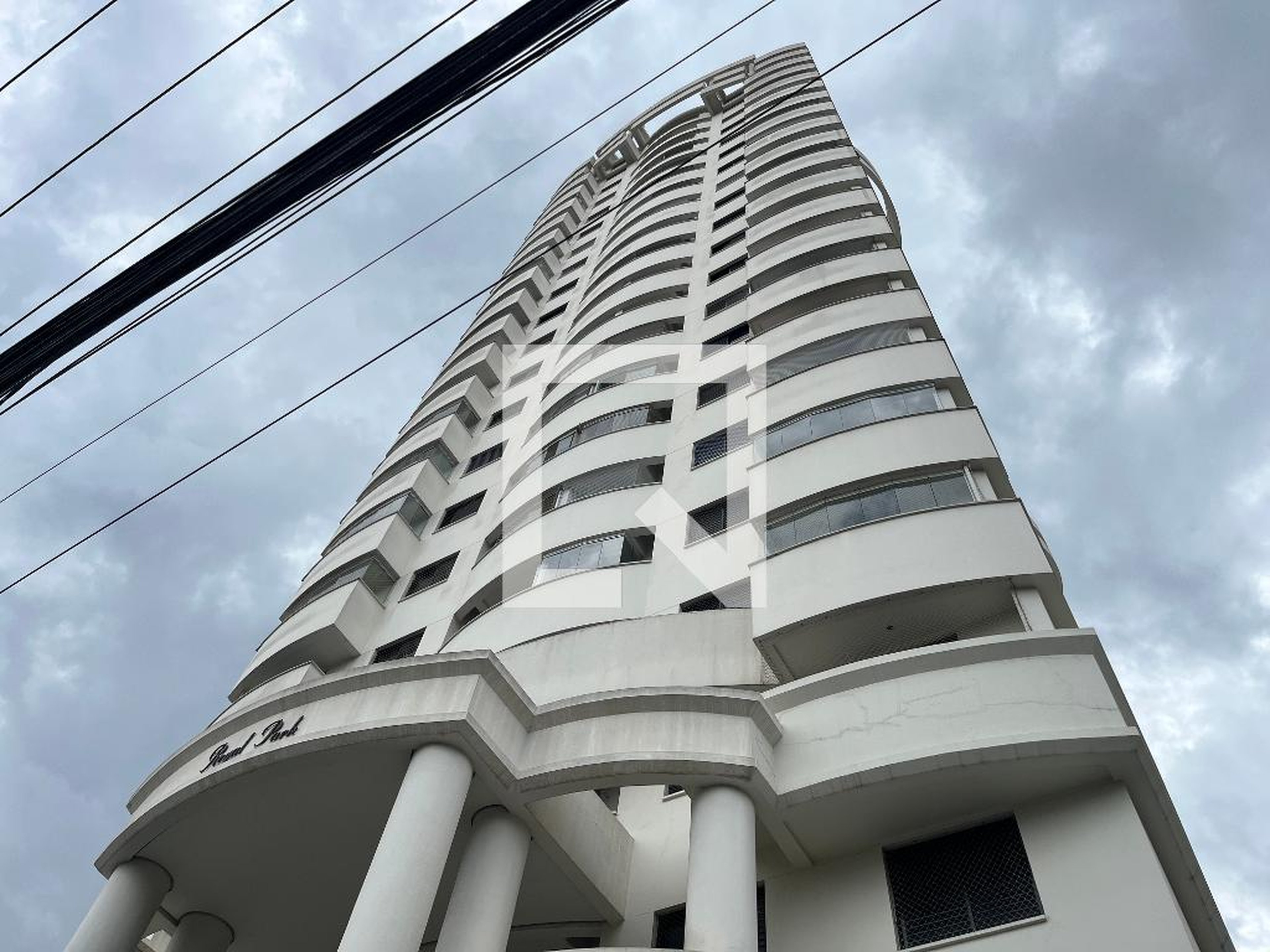 Fachada do Prédio Condomínio Royal Park