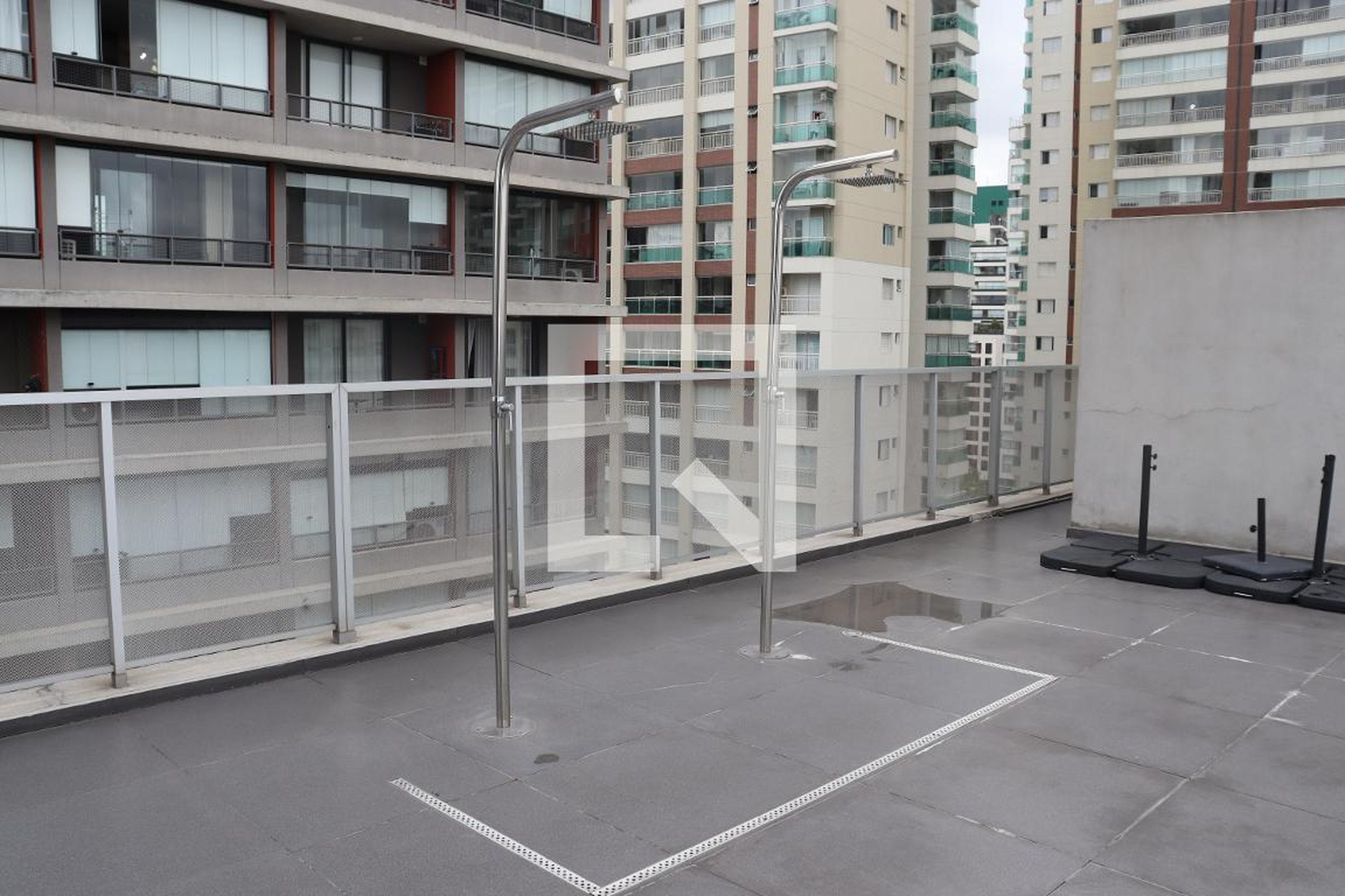 Piscina - VN Frei Caneca