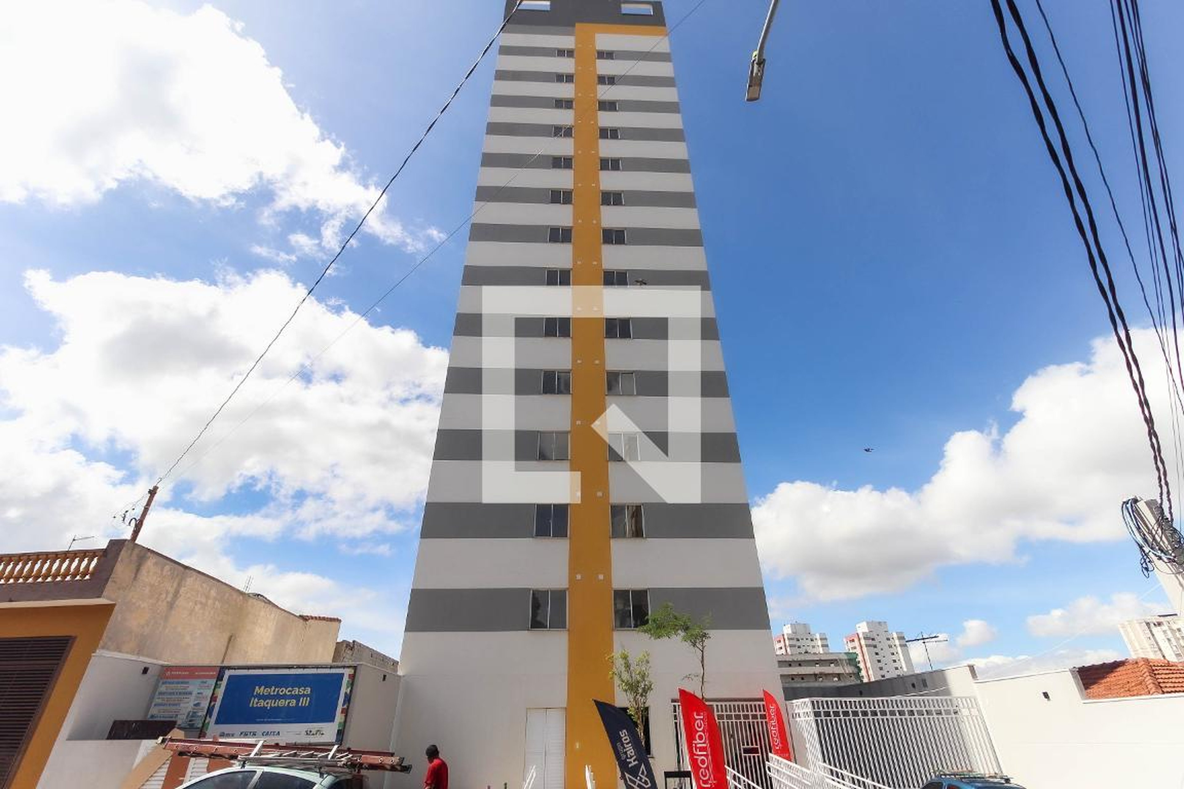 Fachada do Prédio Condomínio em Rua Palmerino Calabrese, 170