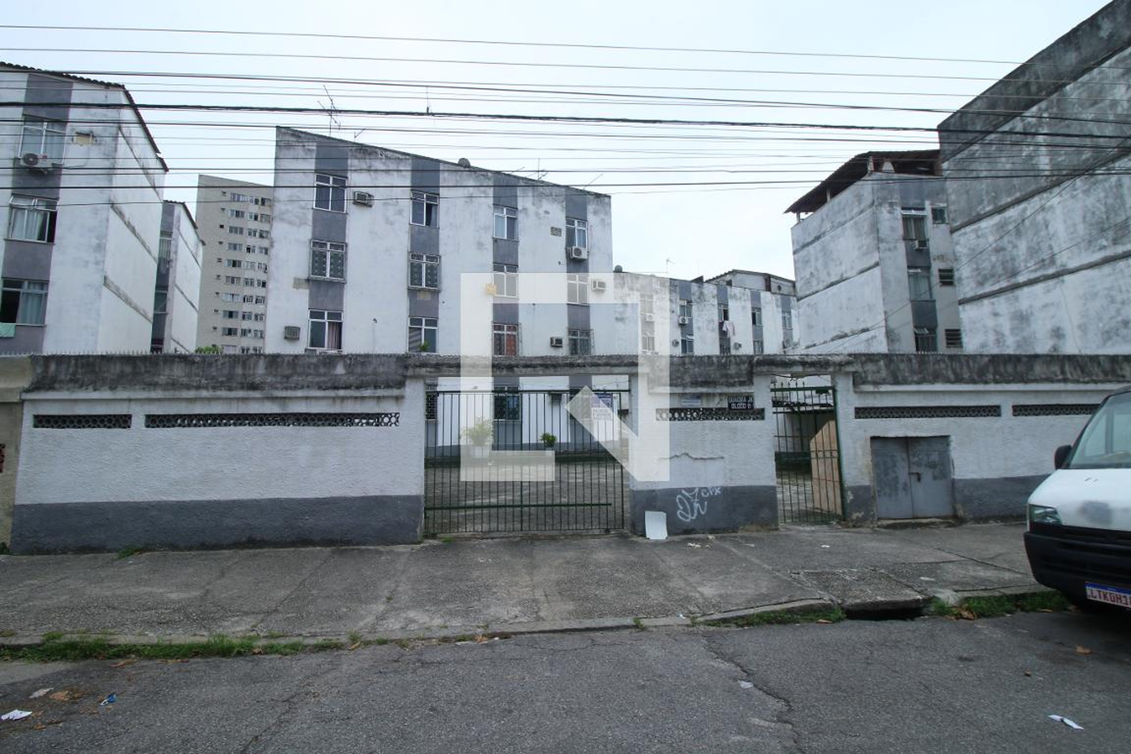 Fachada do Prédio Condomínio em Avenida Darcy Bitencourt Costa, 1