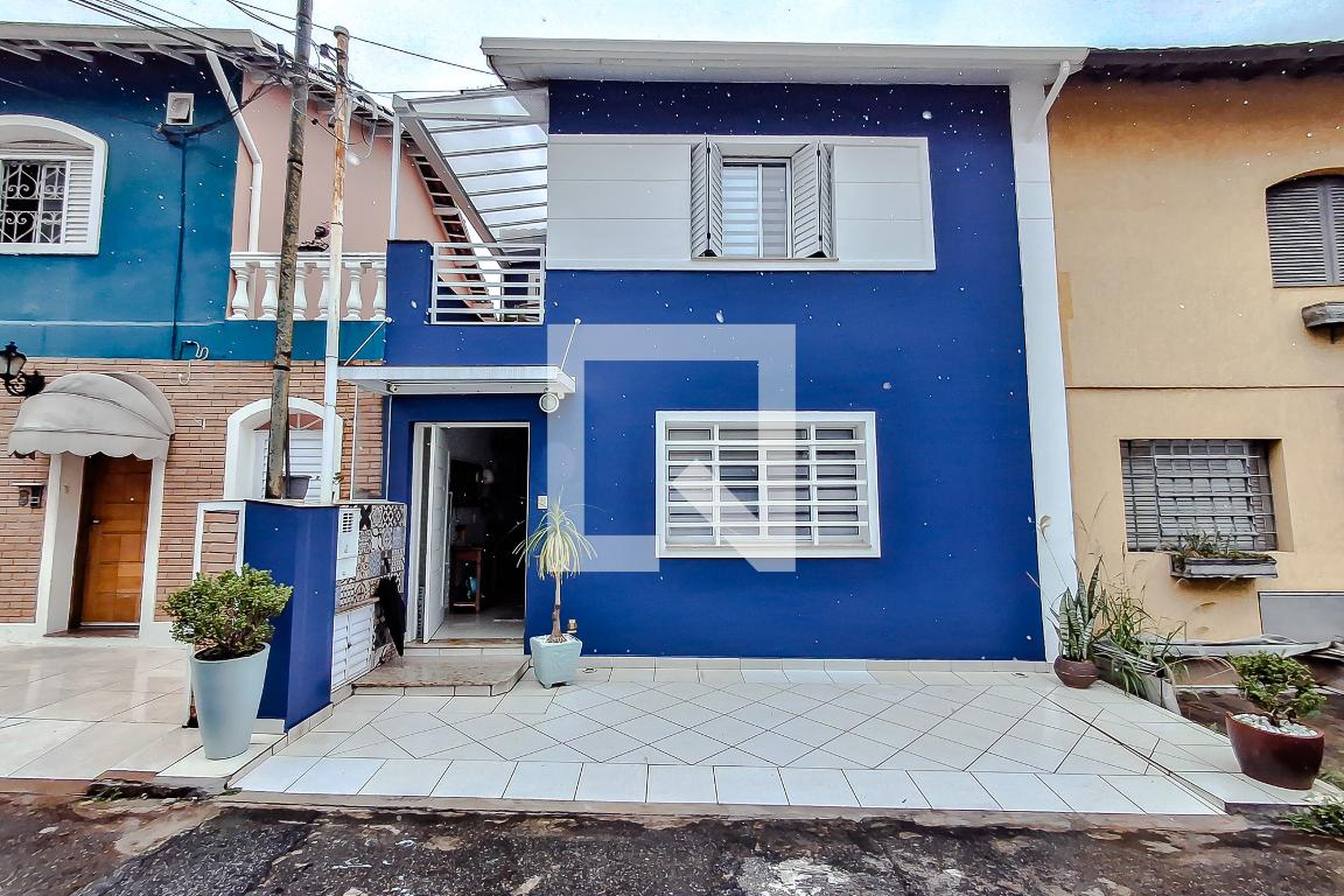 Fachada Condomínio em Rua Gilberto Viviani, 59