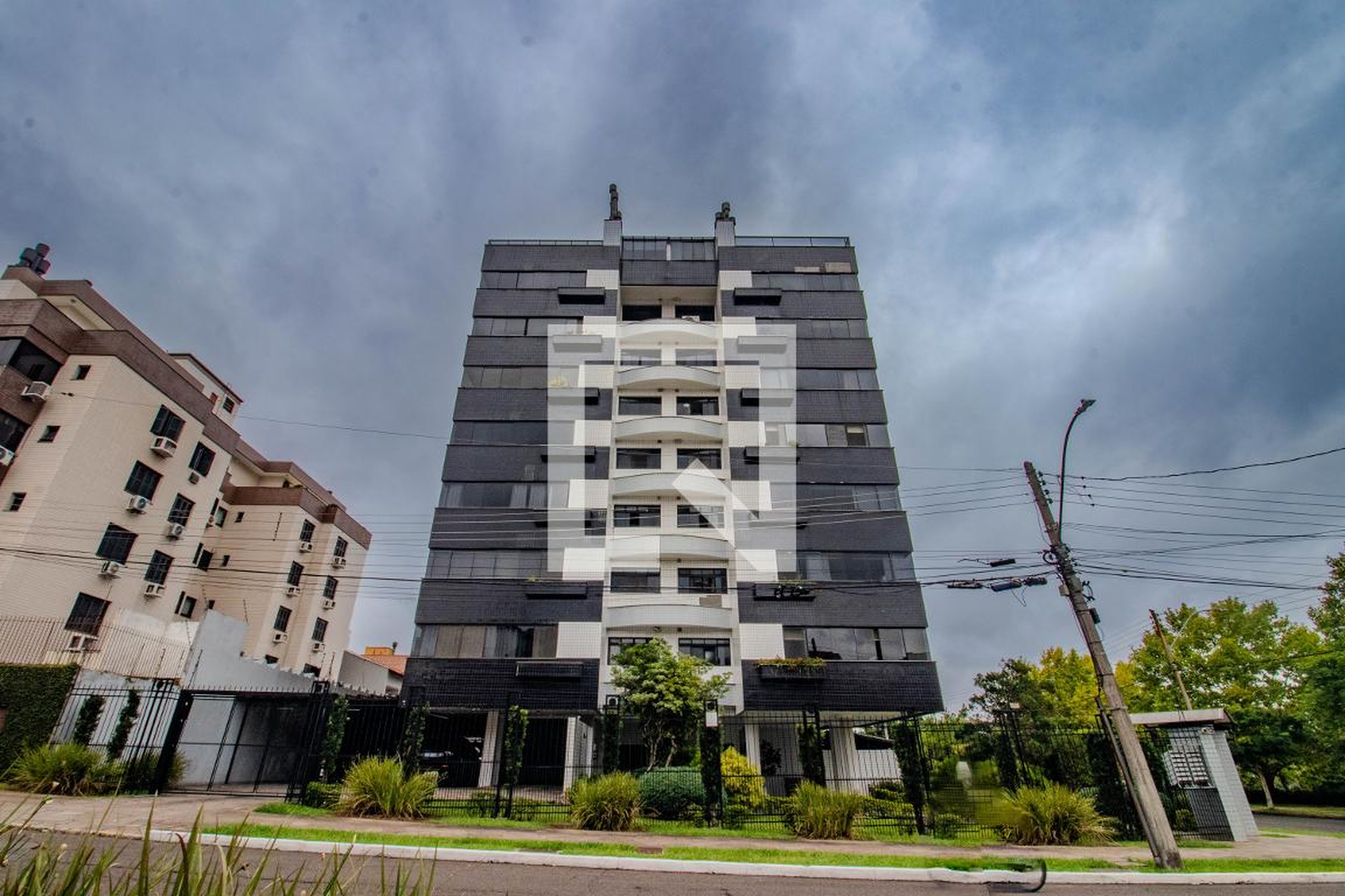 Fachada Condomínio em Rua Professor Isidoro La Porta, 10
