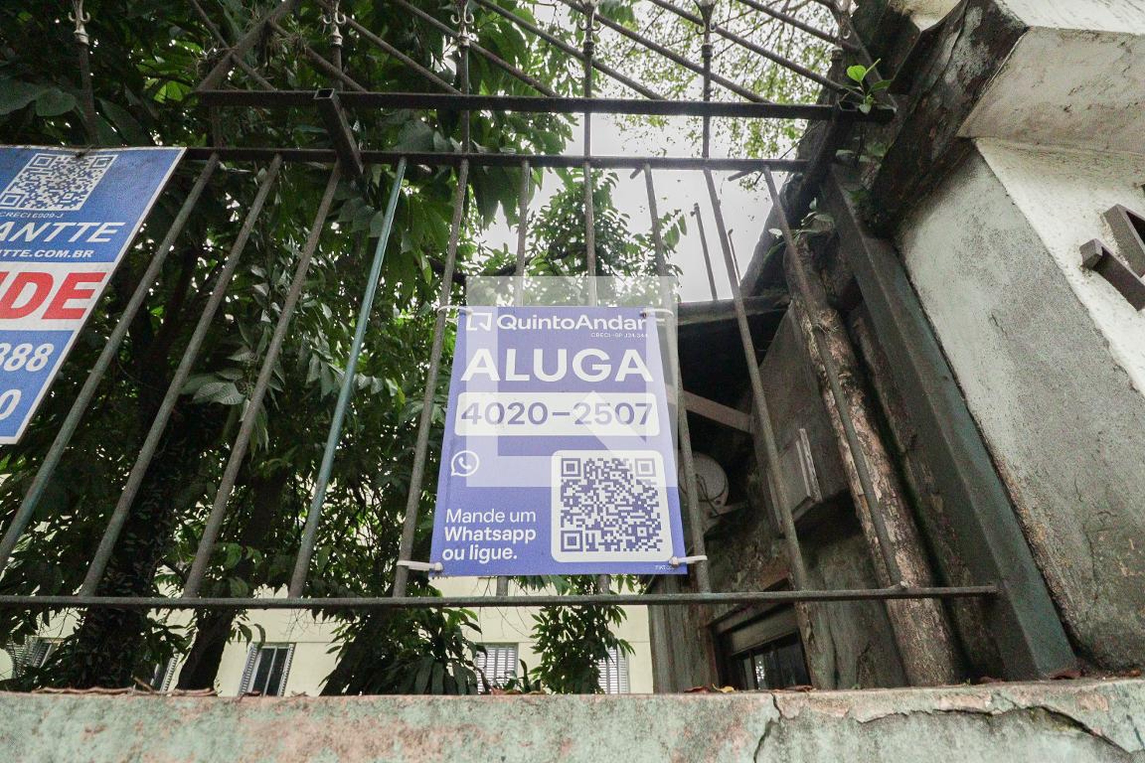 Fachada Condomínio em Rua Benvinda Aparecida de Abreu Leme, 144