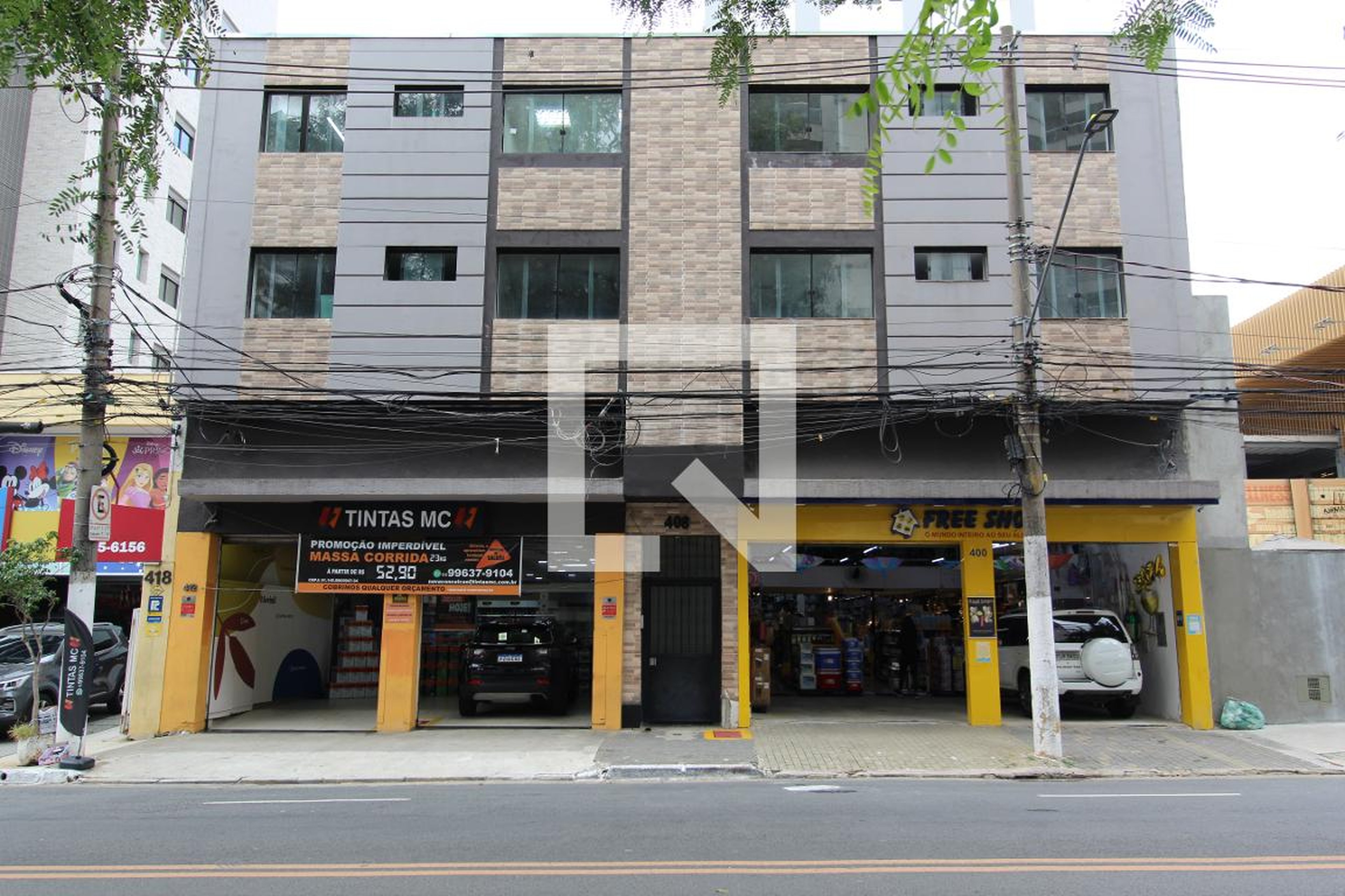 Fachada Condomínio em Rua Afonso Braz, 408