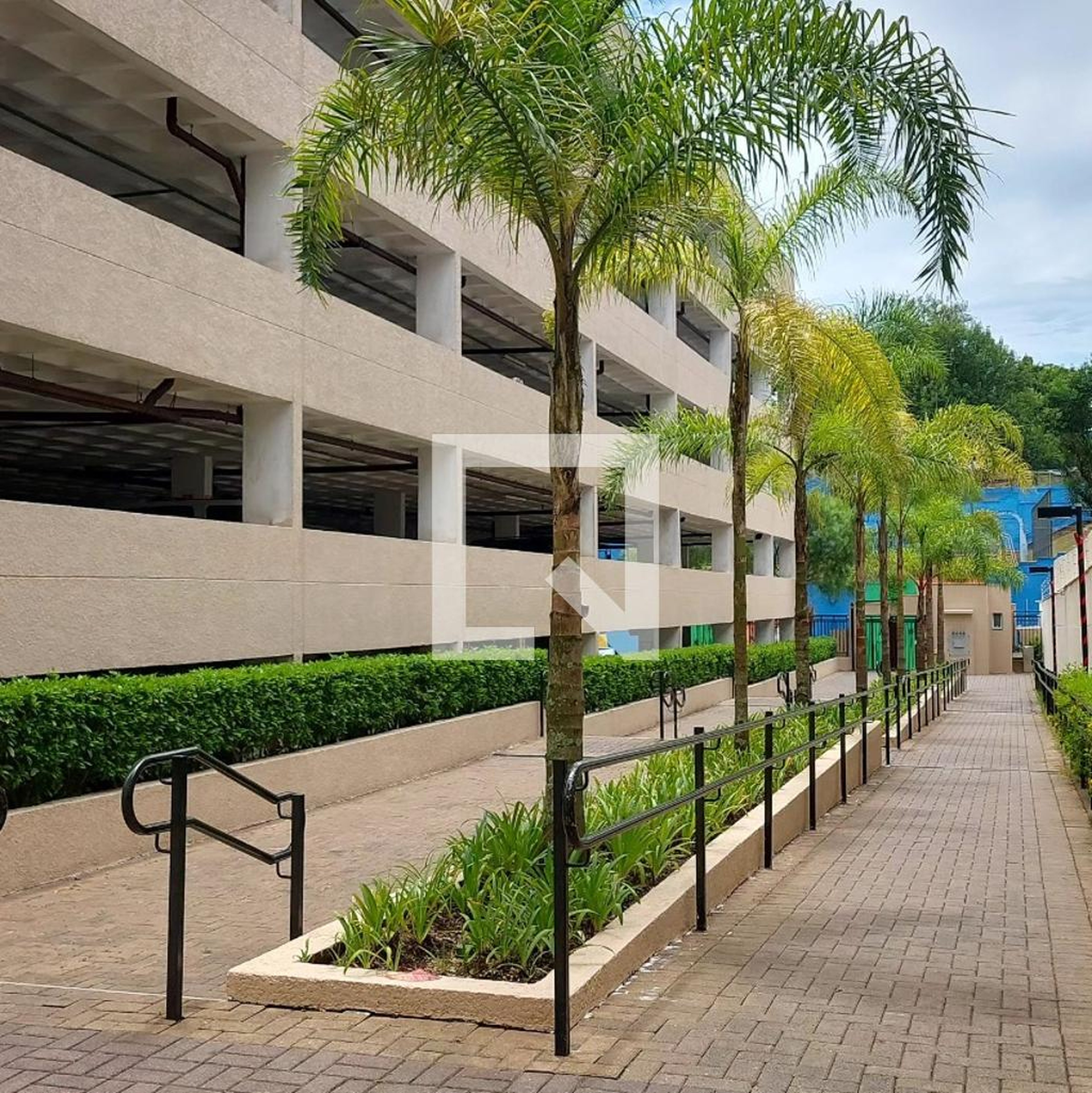 Área externa Condomínio em Rua Particular Flora Bulcão Vertemate, 60