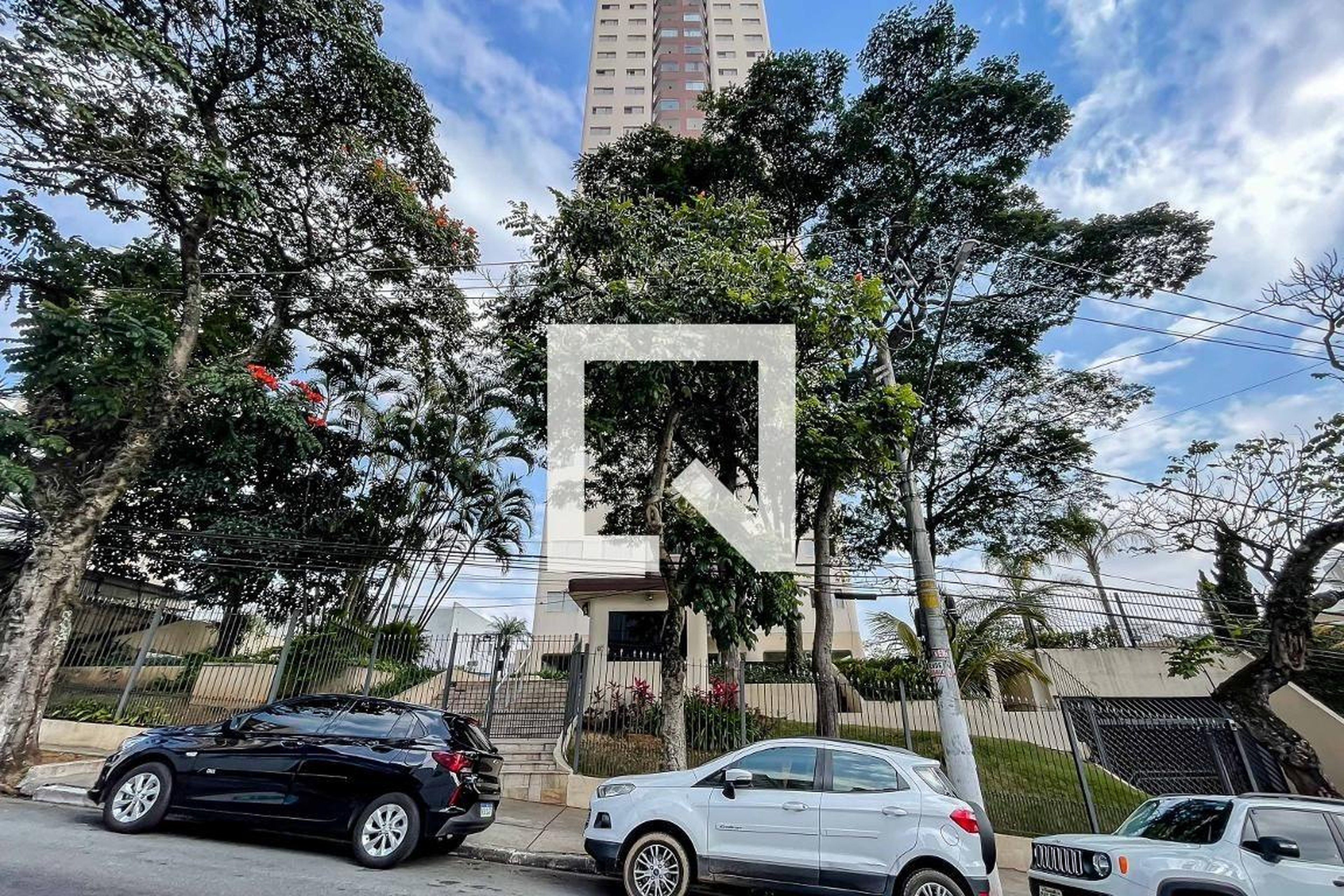 Fachada Condomínio em Avenida Doutor Francisco Ranieri, 93