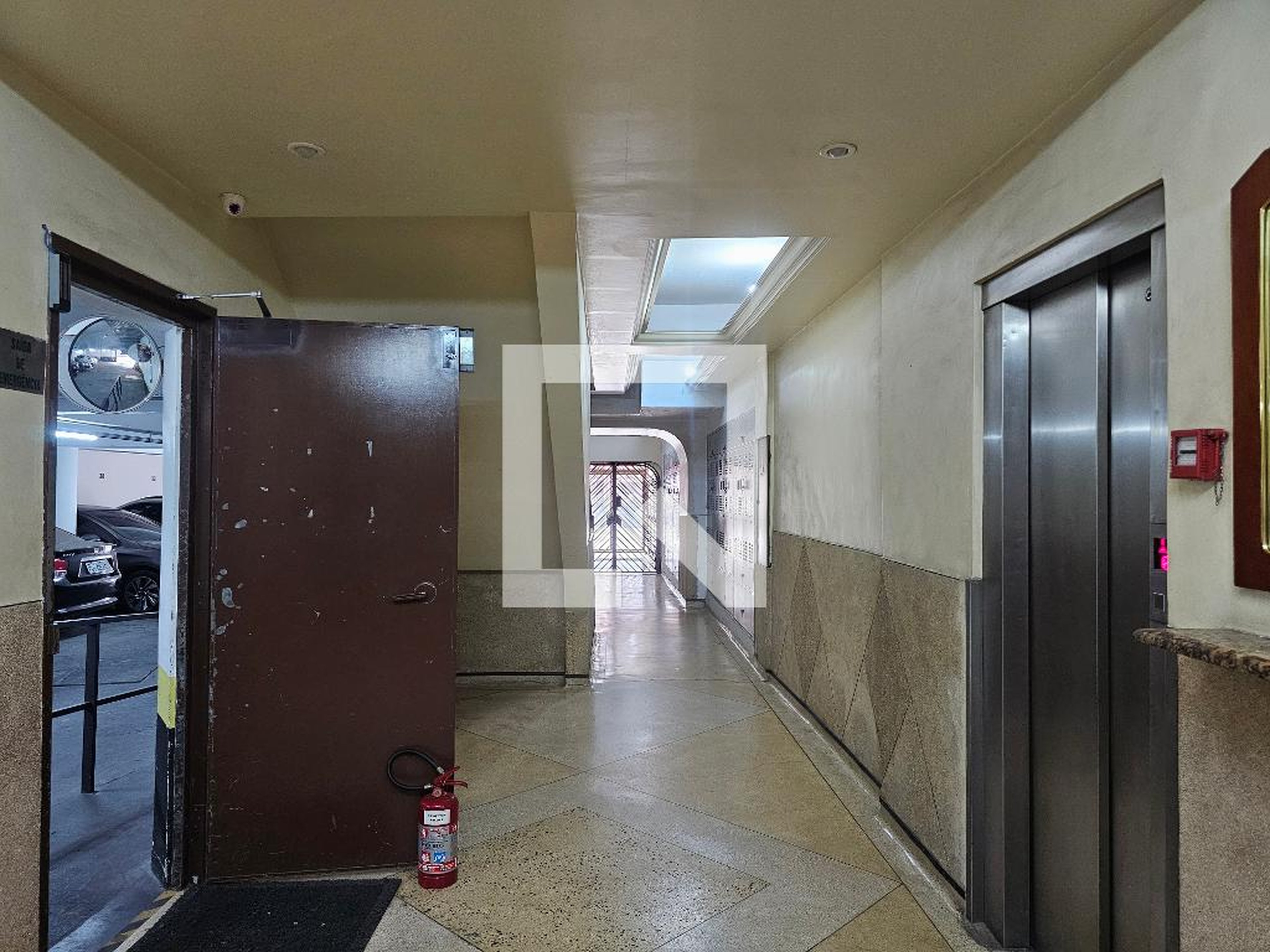 Hall de entrada - Edifício Newton Prado B
