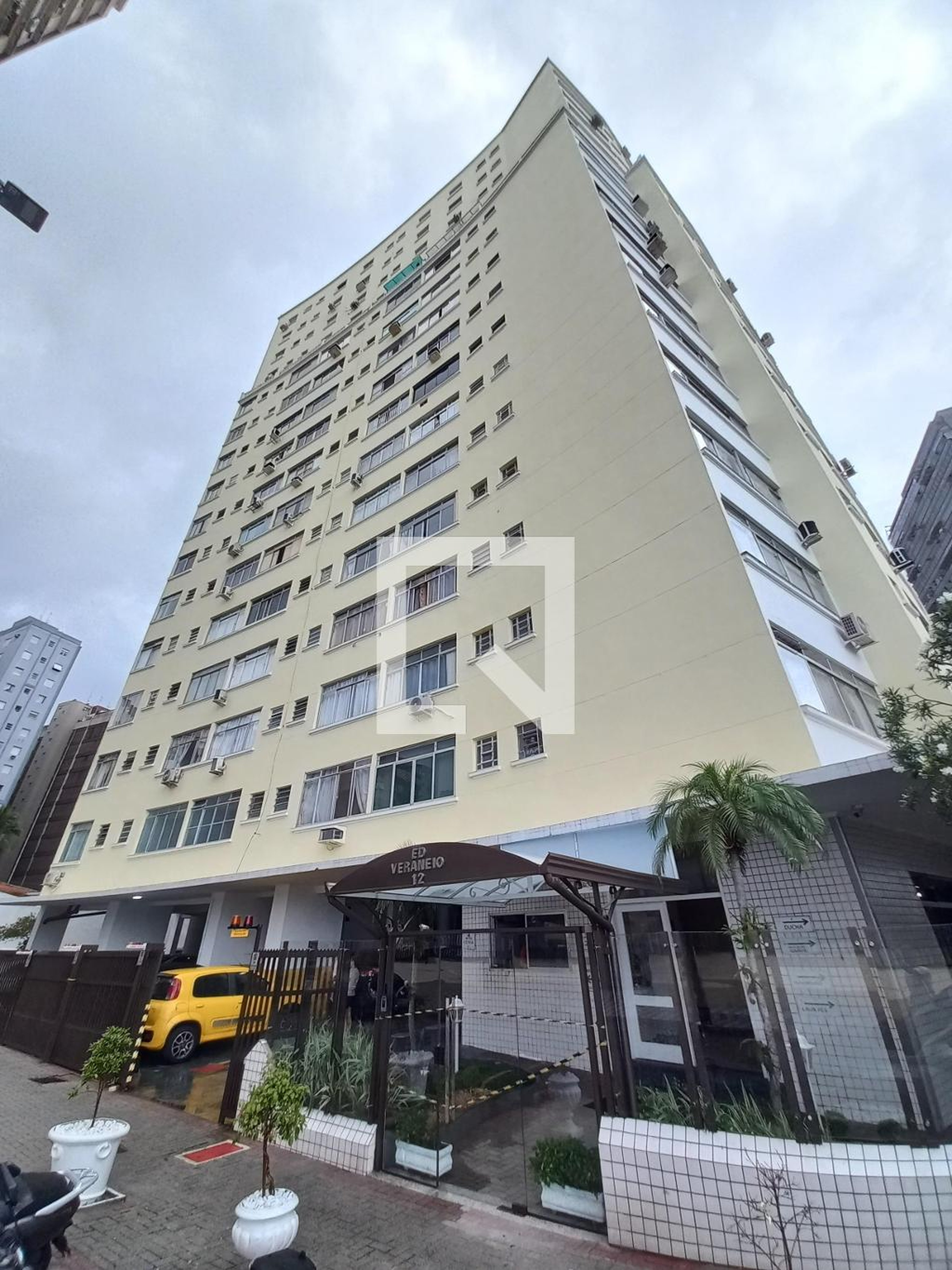 Fachada do Prédio Condomínio Veraneio