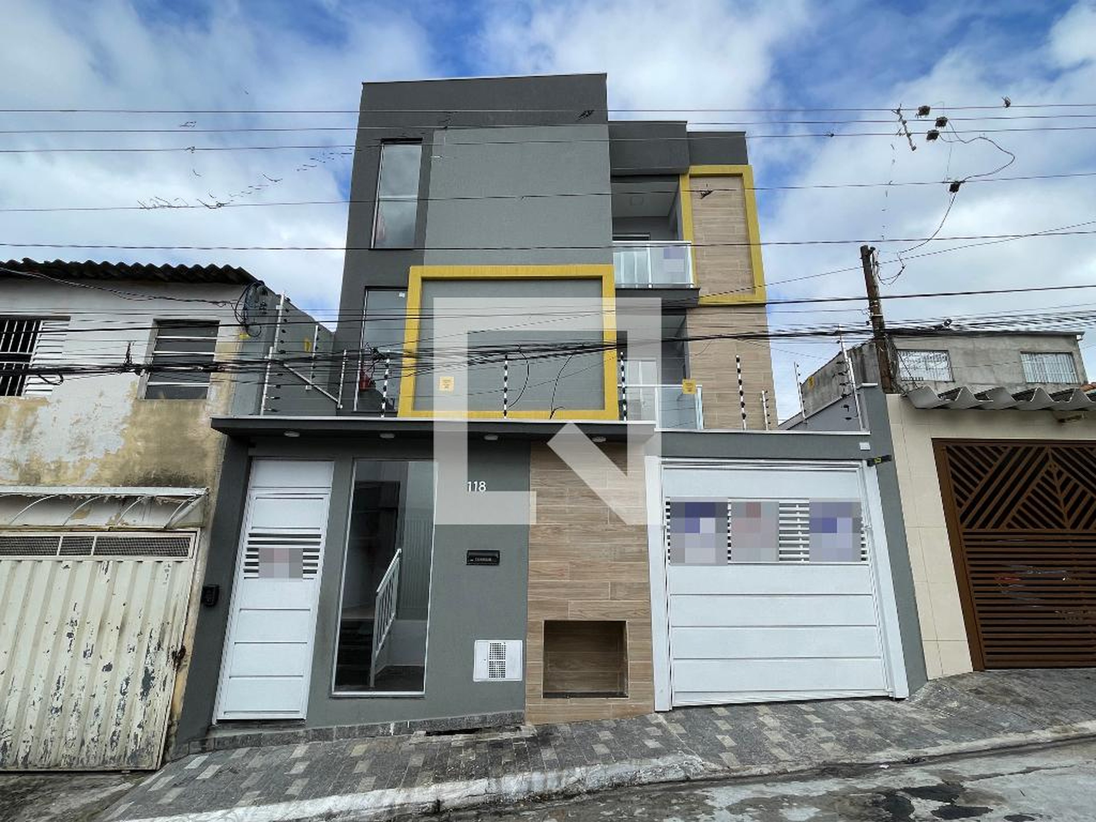 Fachada Condomínio em Rua Ana Concheta Talarico, 118