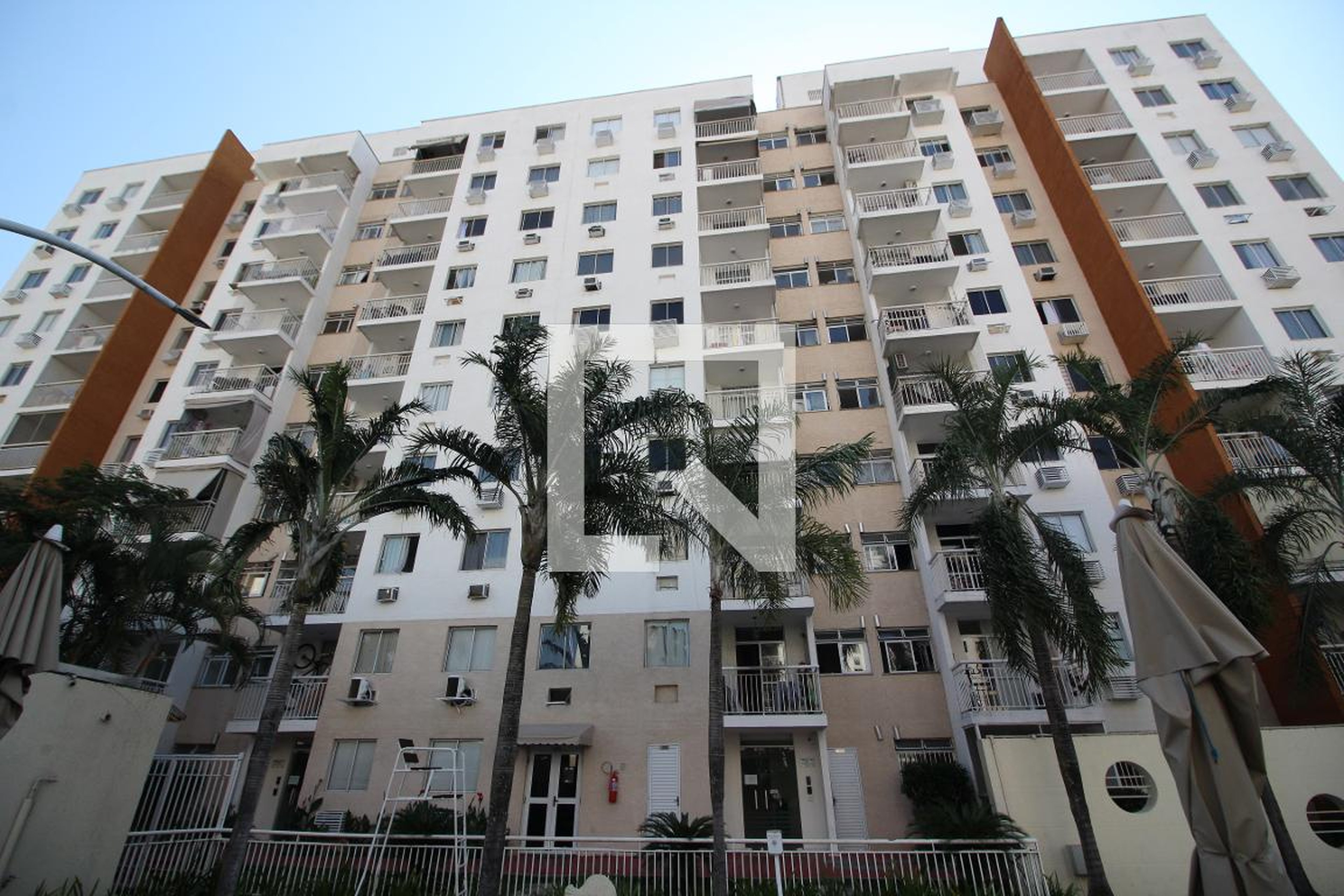 Fachada Condomínio Caminhos da Barra