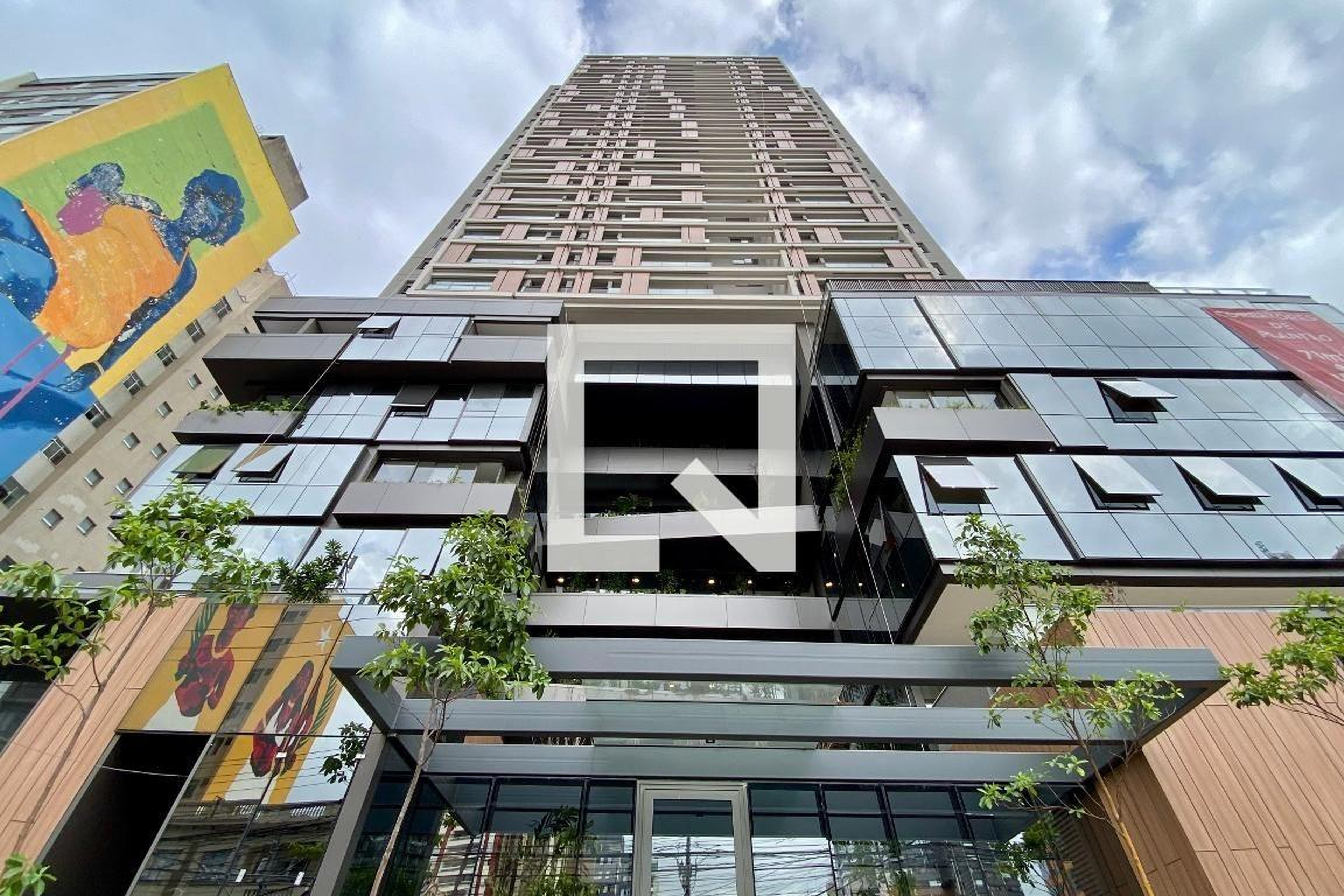 Fachada Condomínio 737 Pedroso