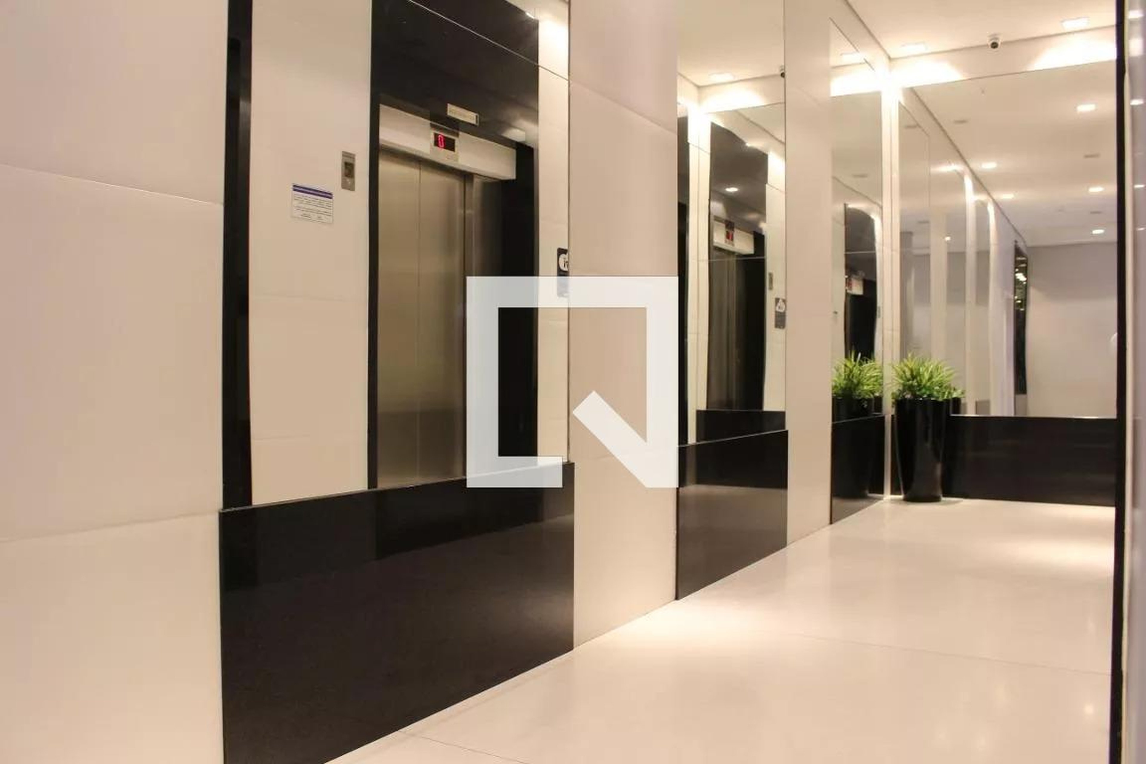 Hall social - The Gate