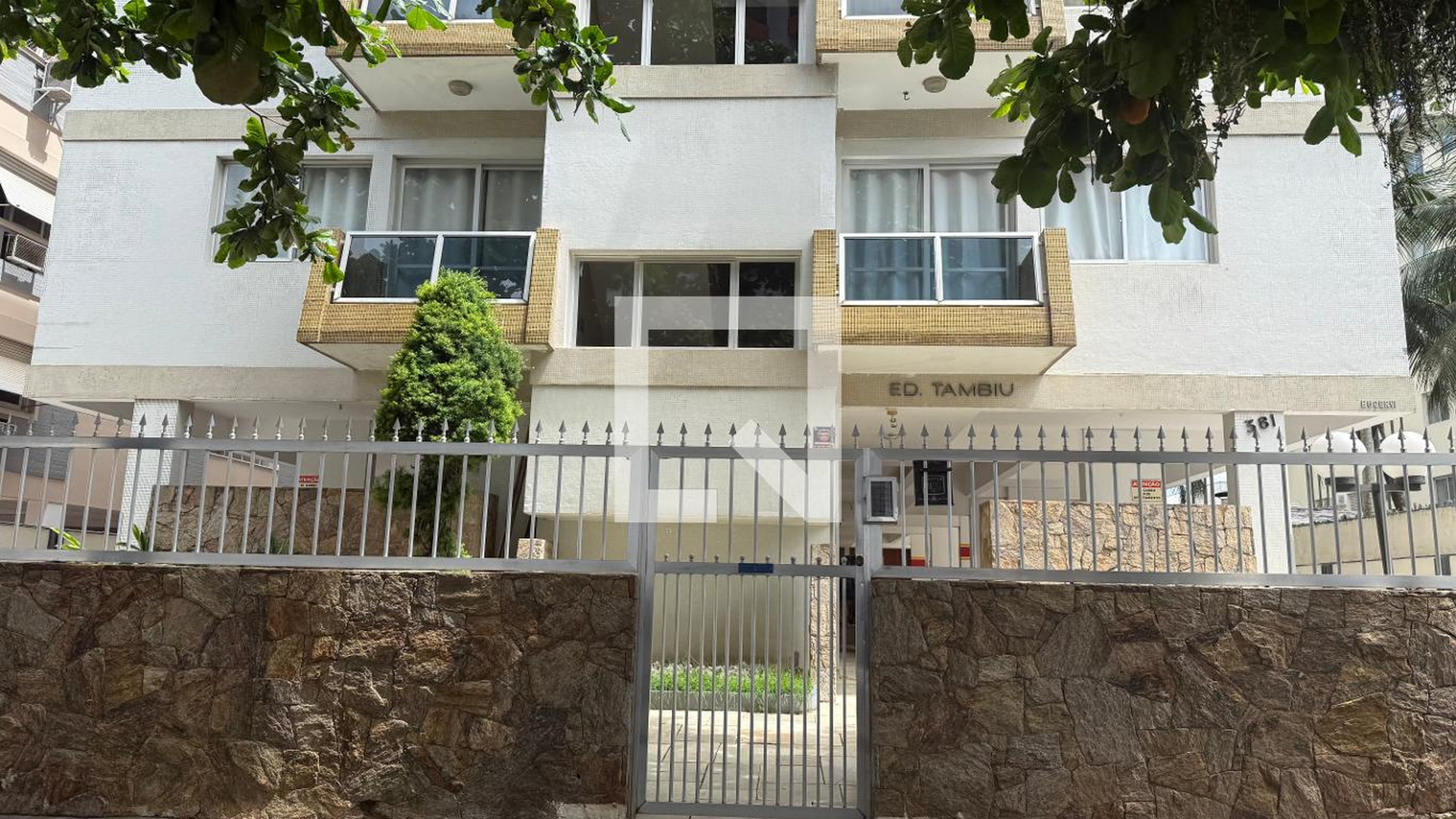 Fachada Edifício Tambiu