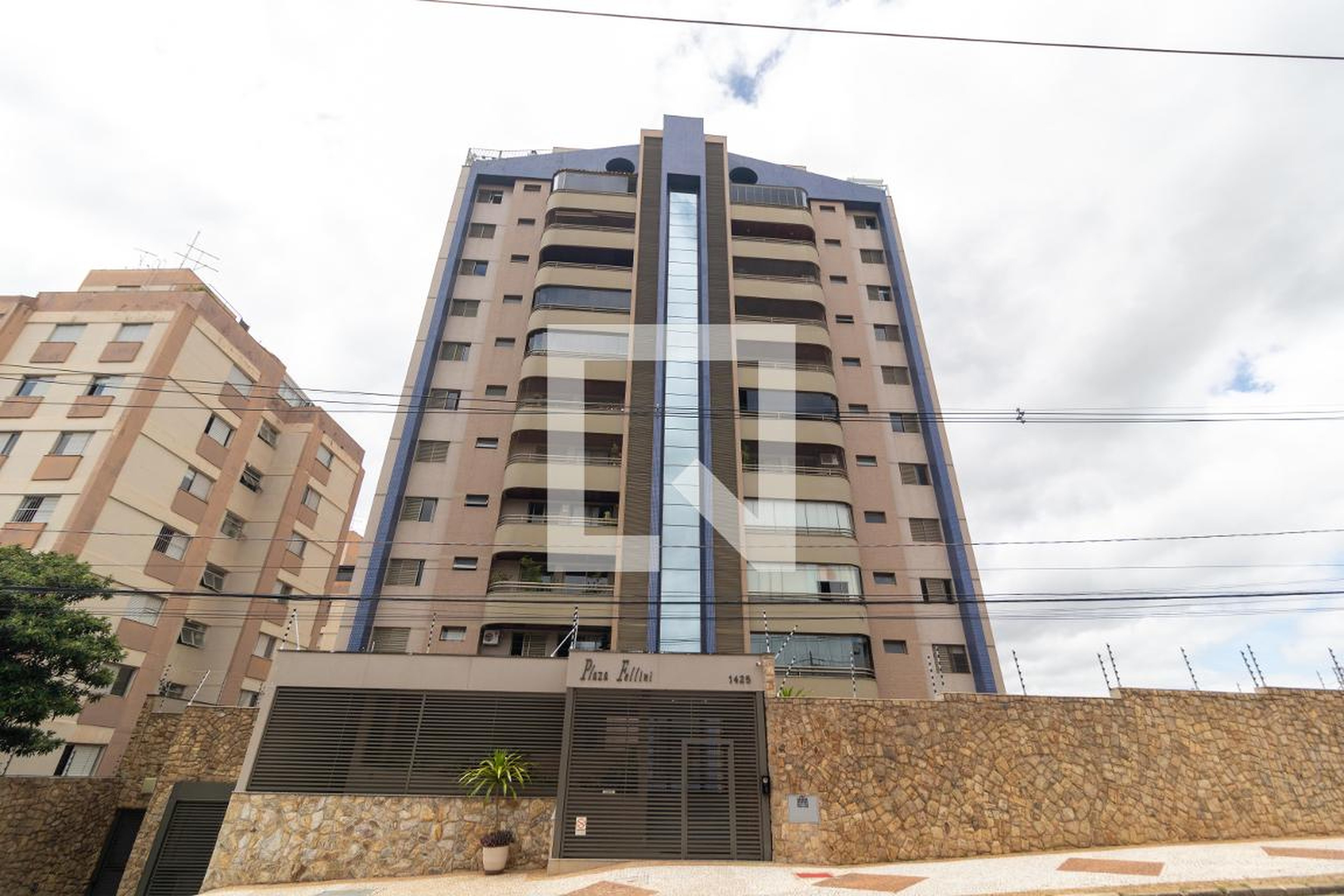 Fachada Condomínio em Avenida José Bonifácio, 1425