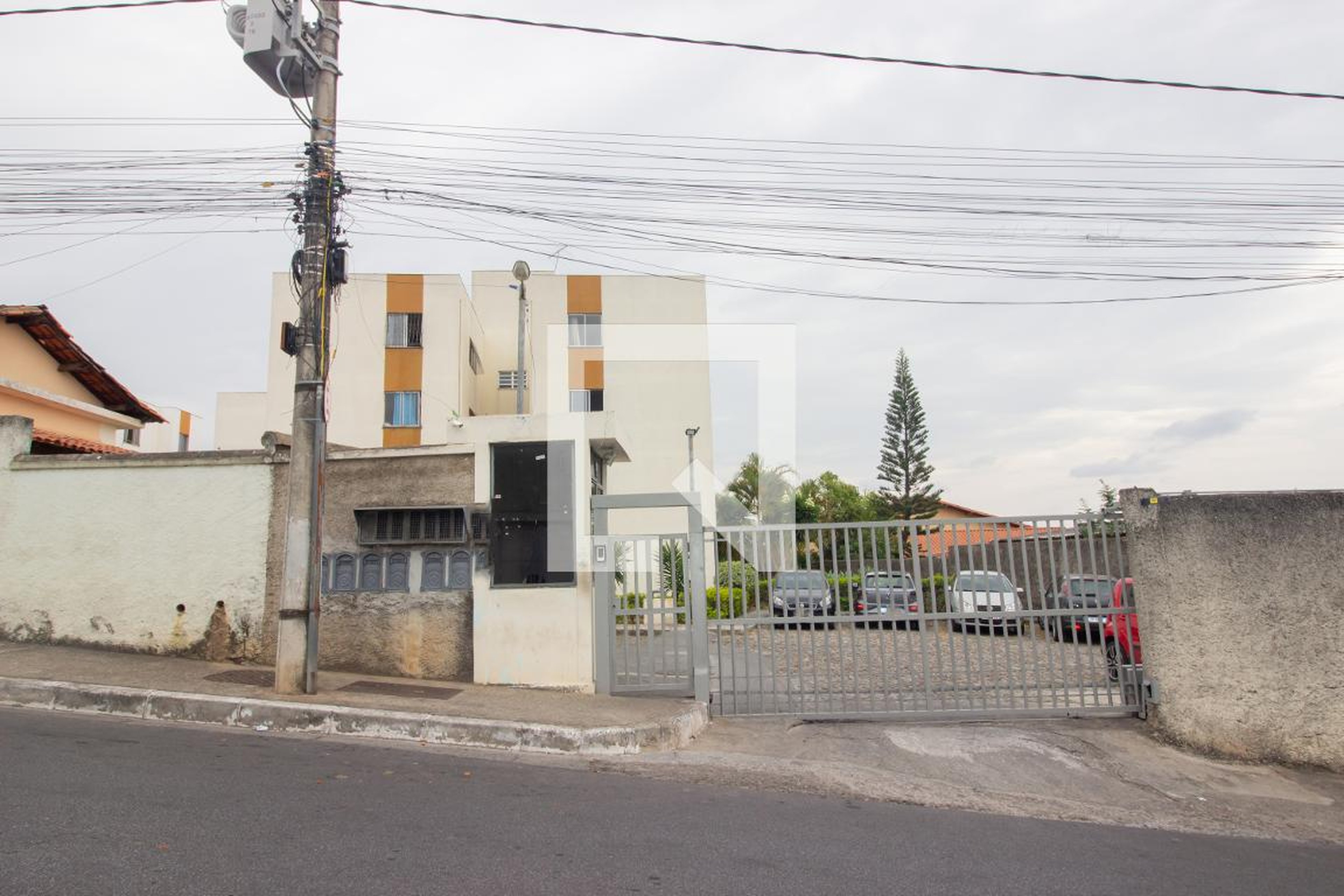 Fachada Condomínio em Rua Joaquim Rocha, 330