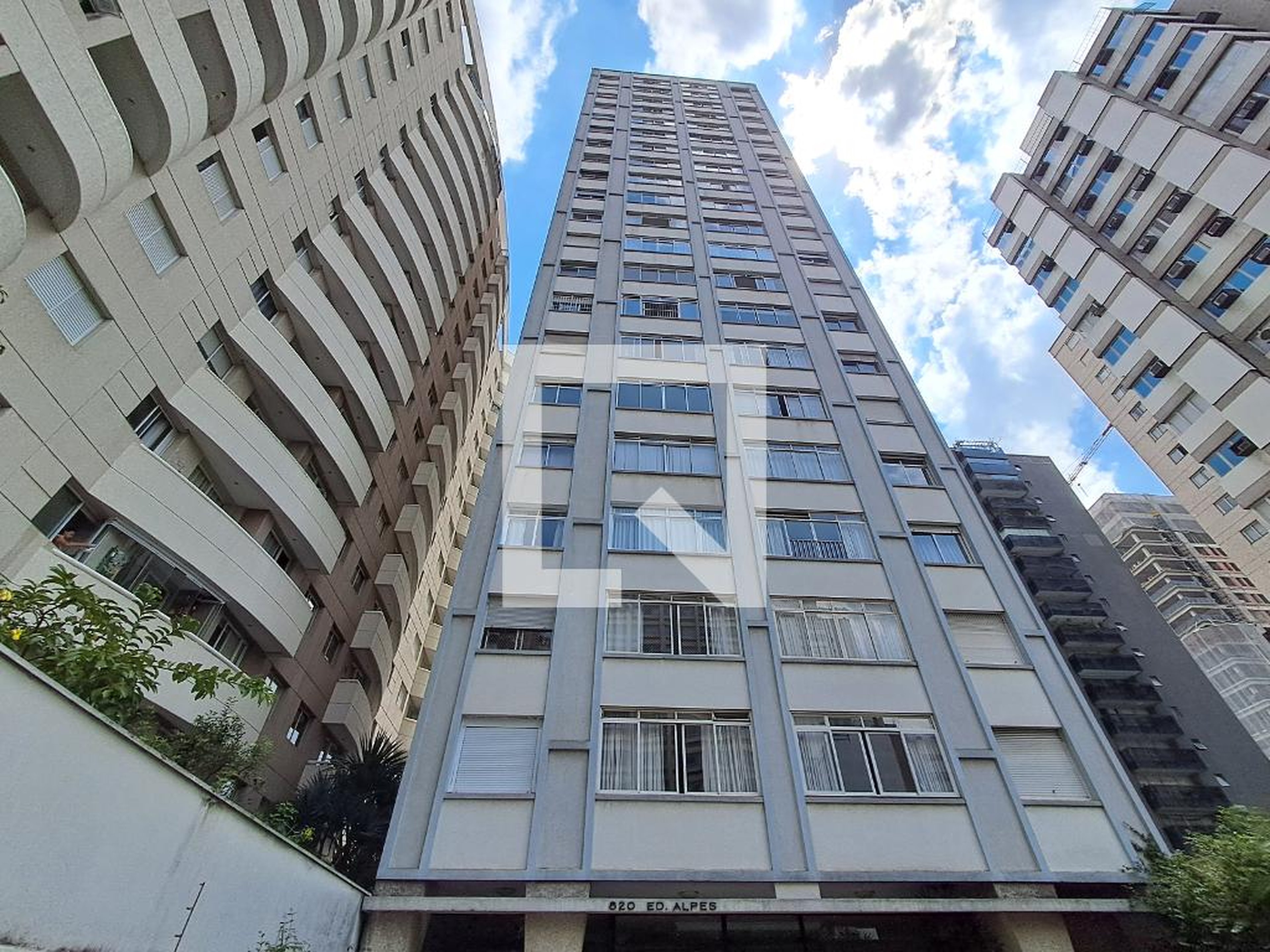 Fachada Condomínio Alpes