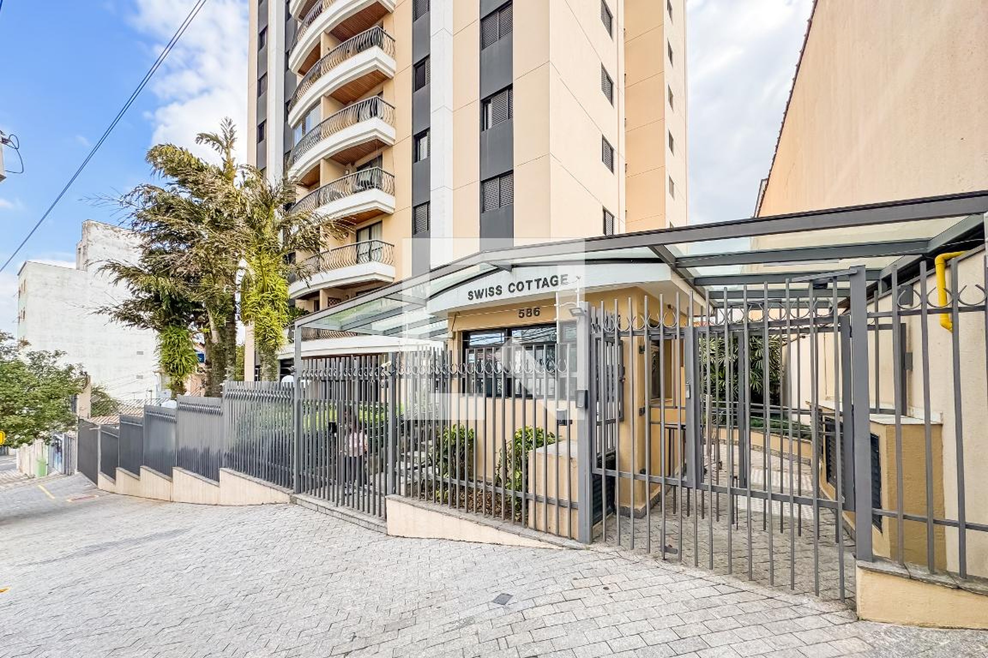 Fachada Condomínio Swiss Cottage