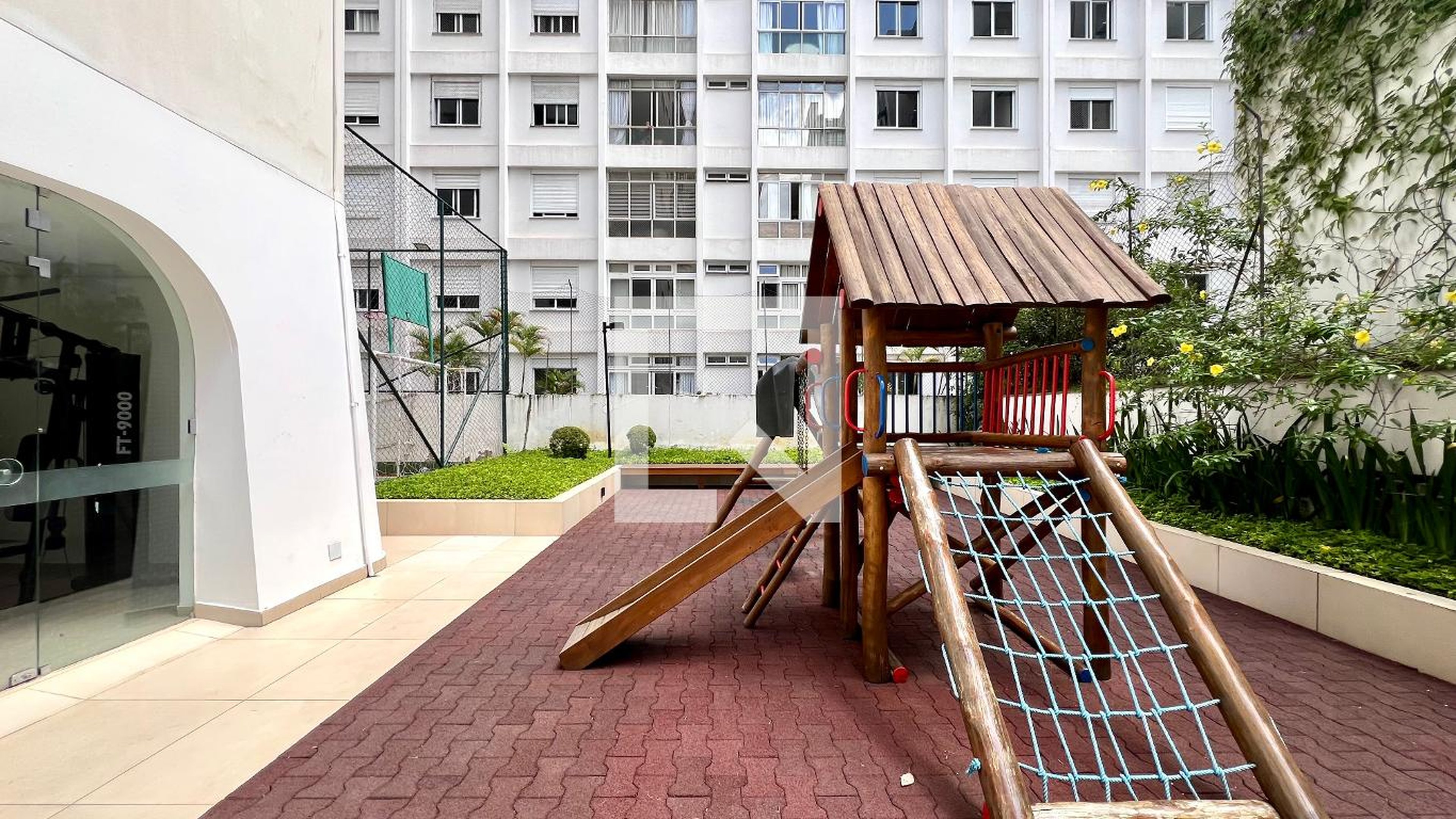 Playground - Edifício Antonello da Messina