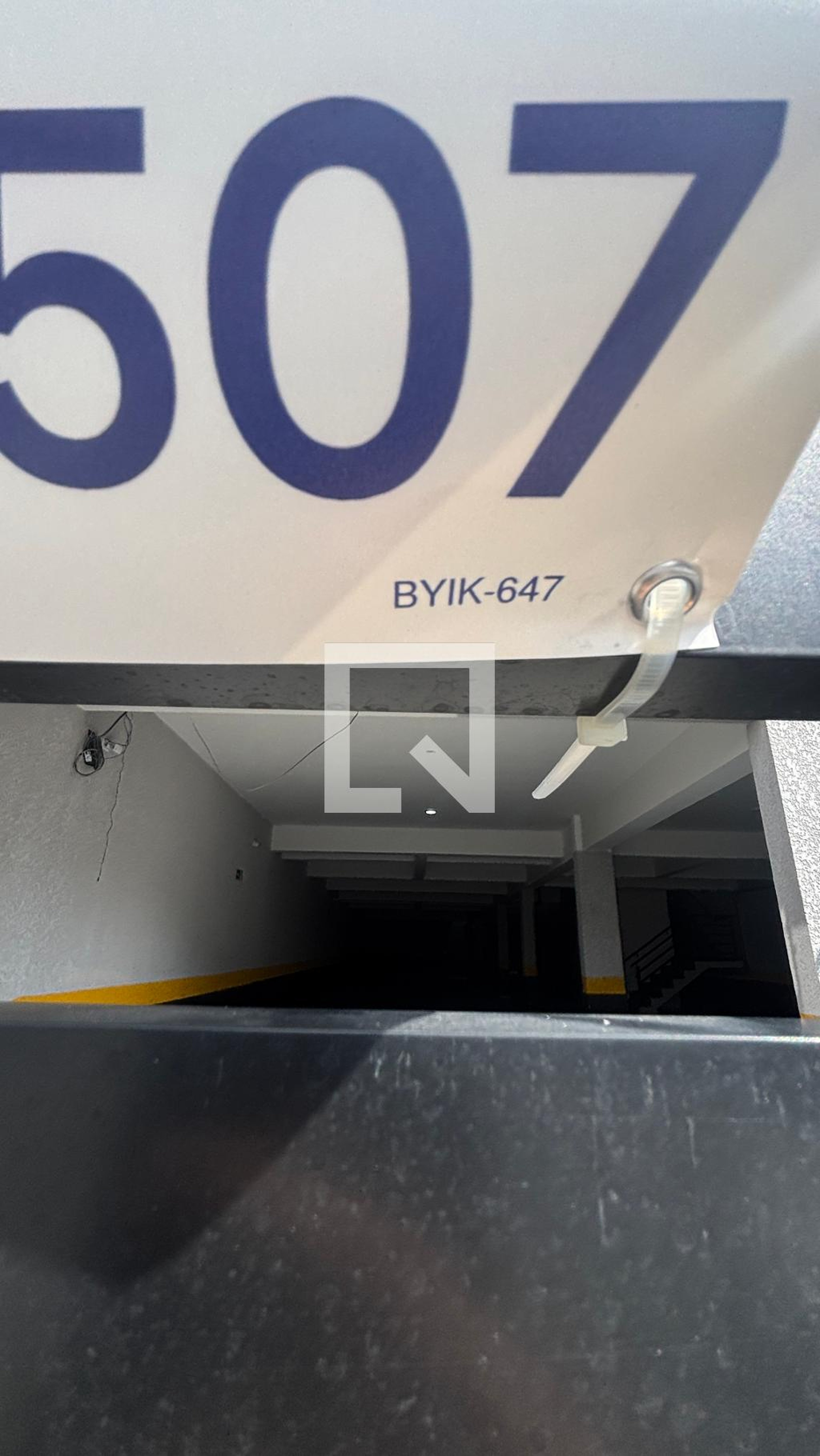 Fachada Condomínio em Rua Alencastro, 160