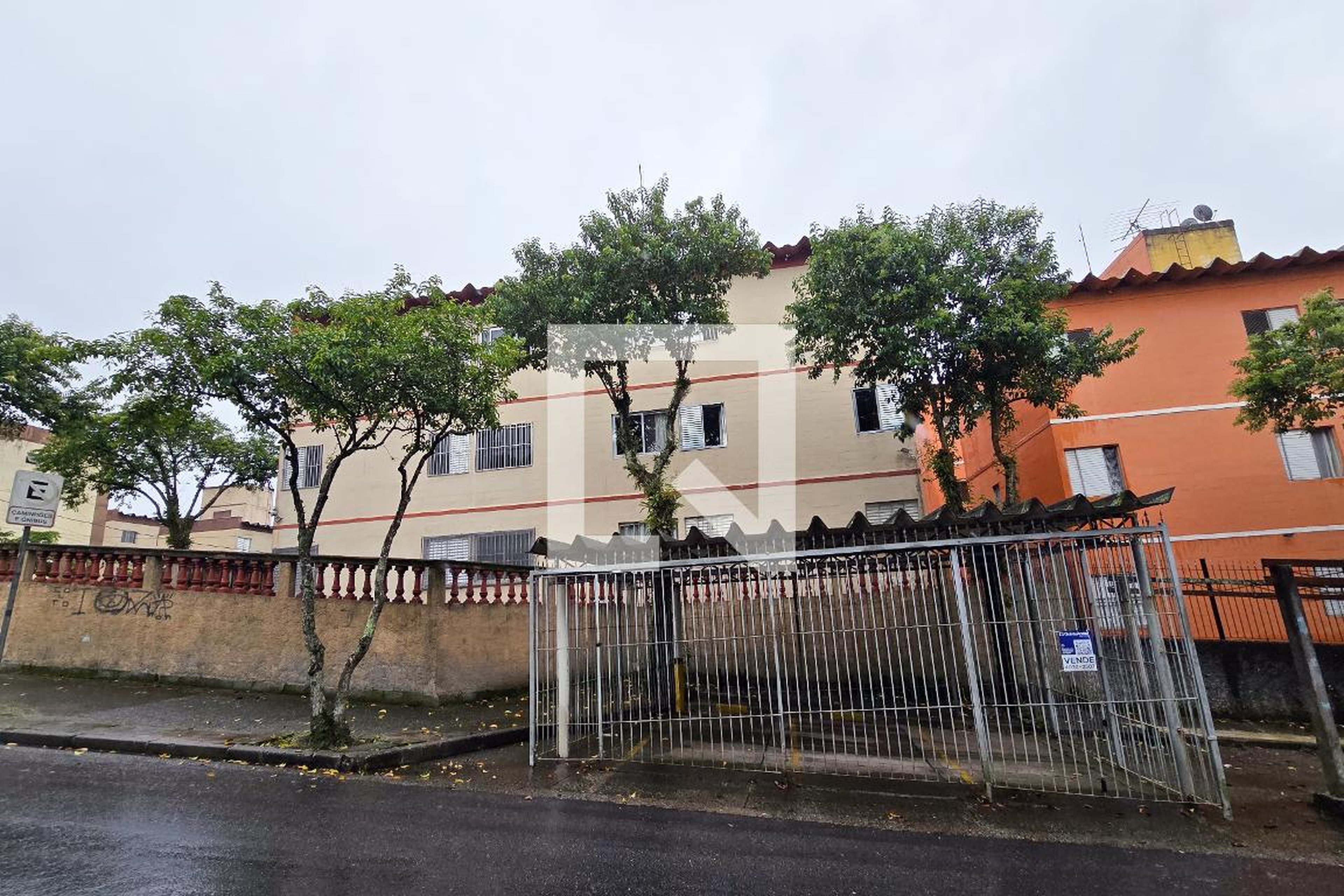 Fachada Condomínio em Rua Jacobe Valentino Bassoli, 105