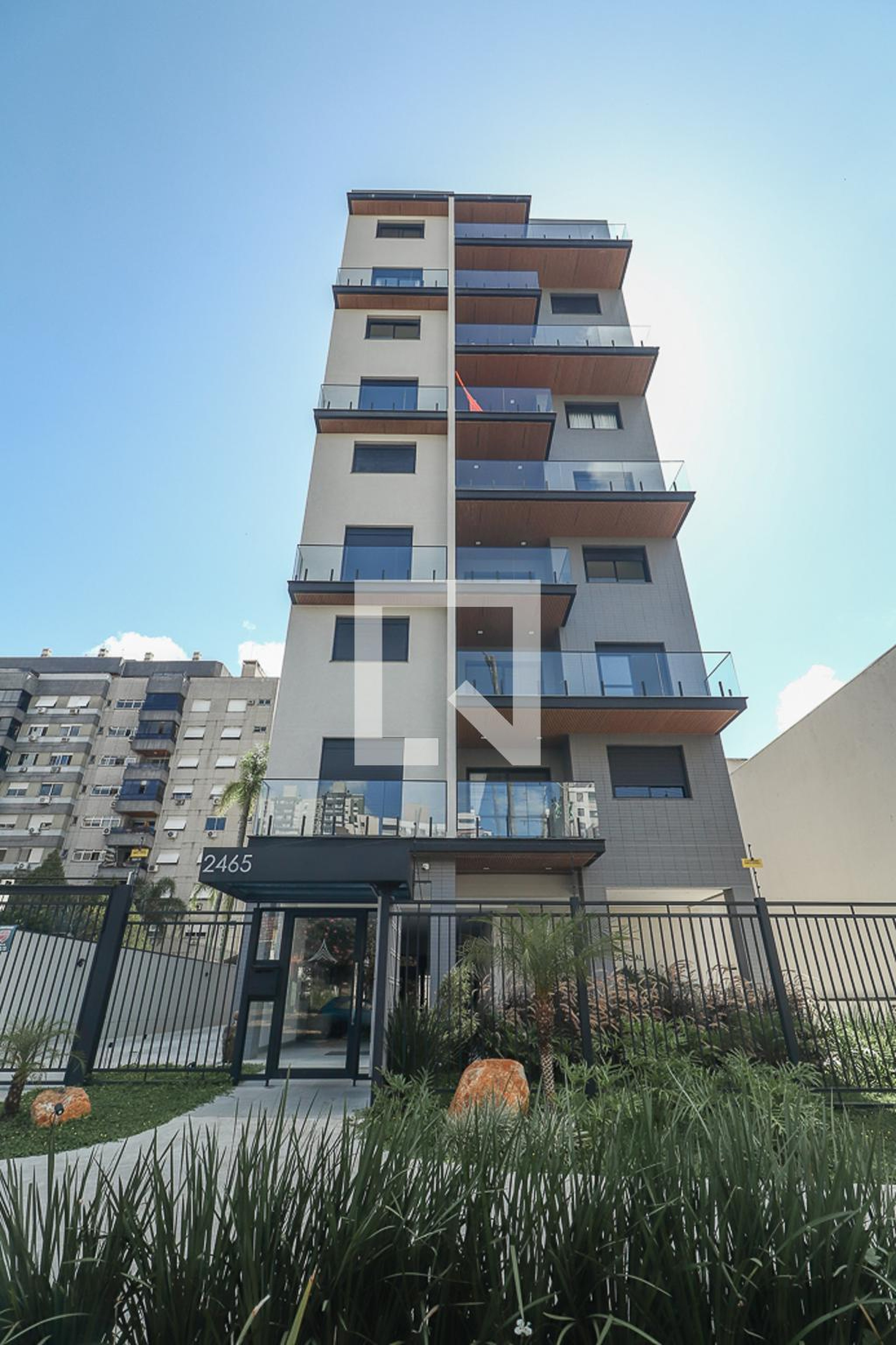 Fachada Condomínio em Avenida Coronel Lucas de Oliveira, 2465