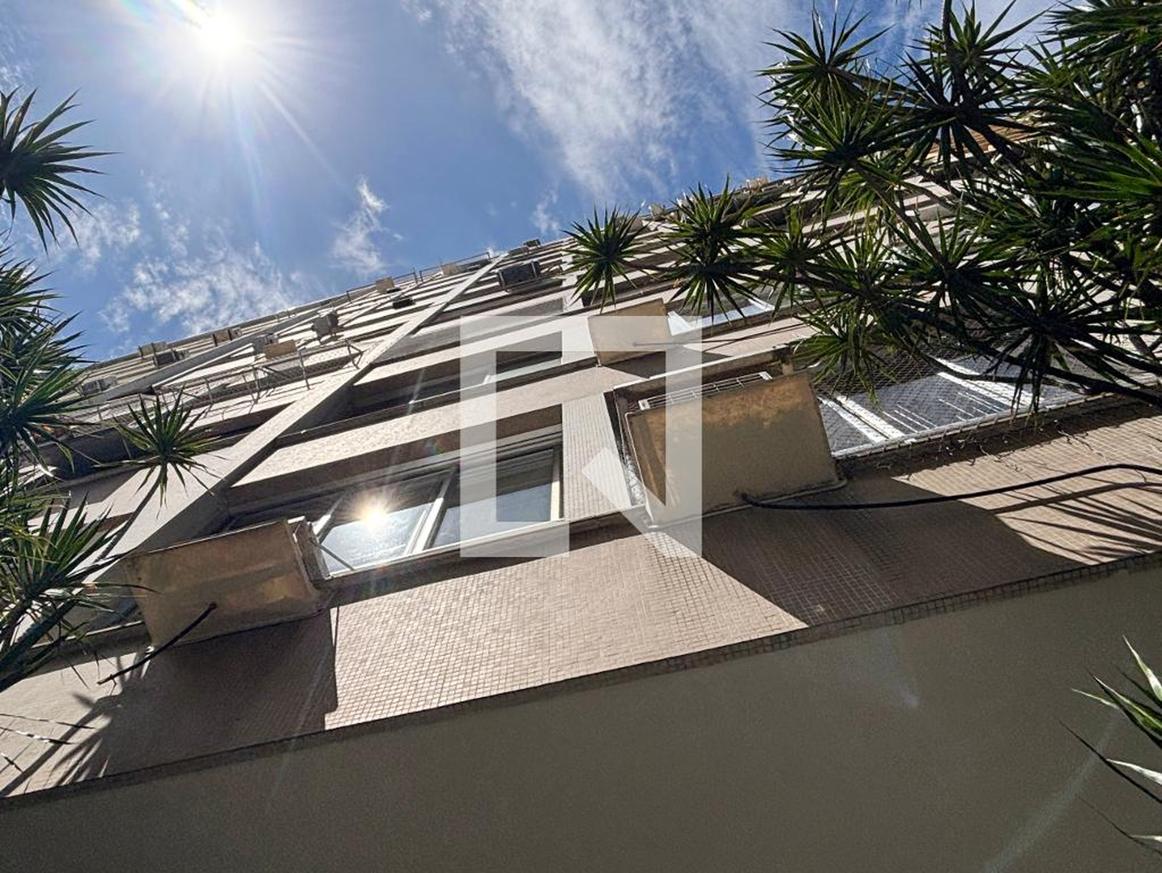 Fachada Condomínio em Rua Raul Pompéia, 58