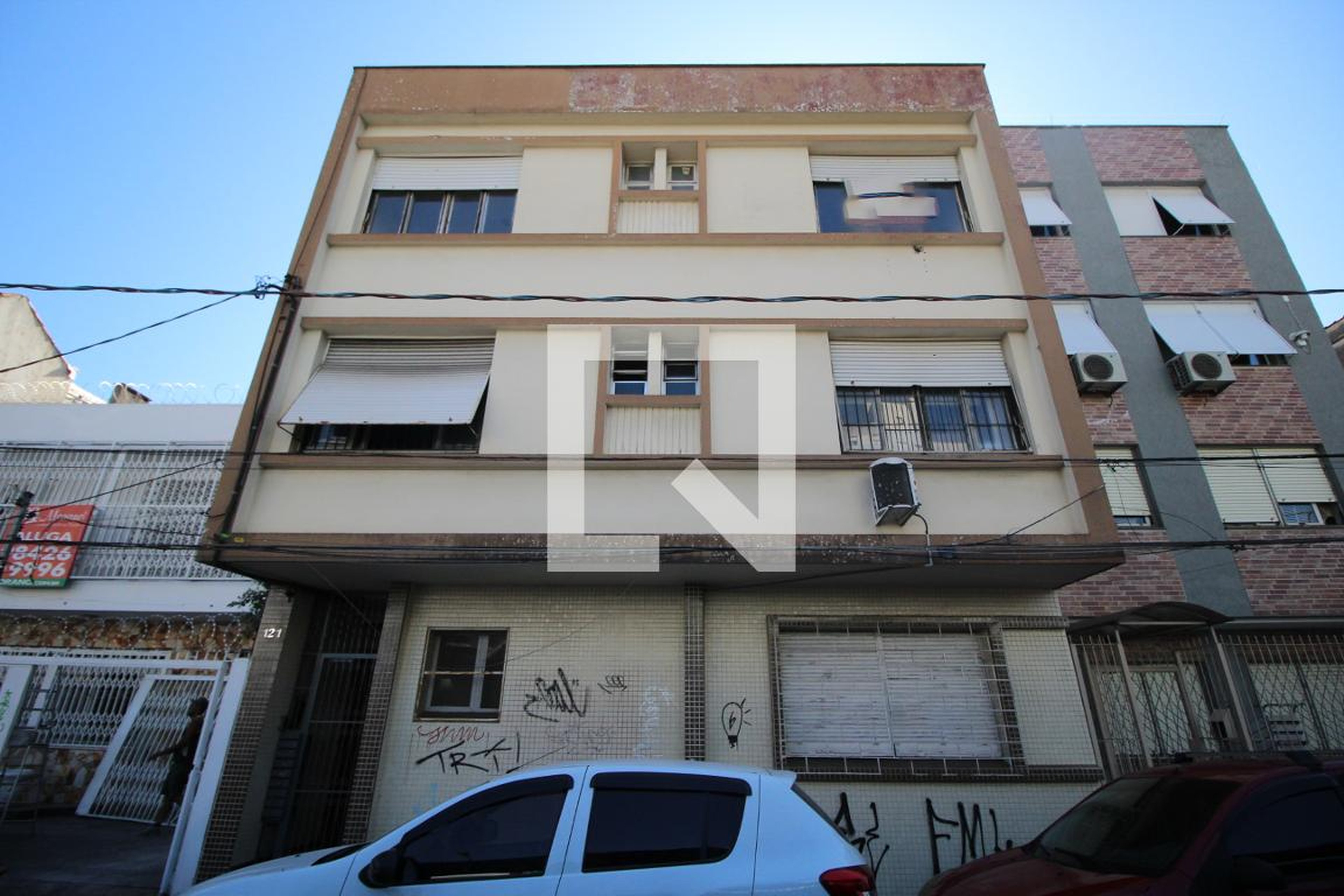Fachada Condomínio em Rua Silva Só, 121