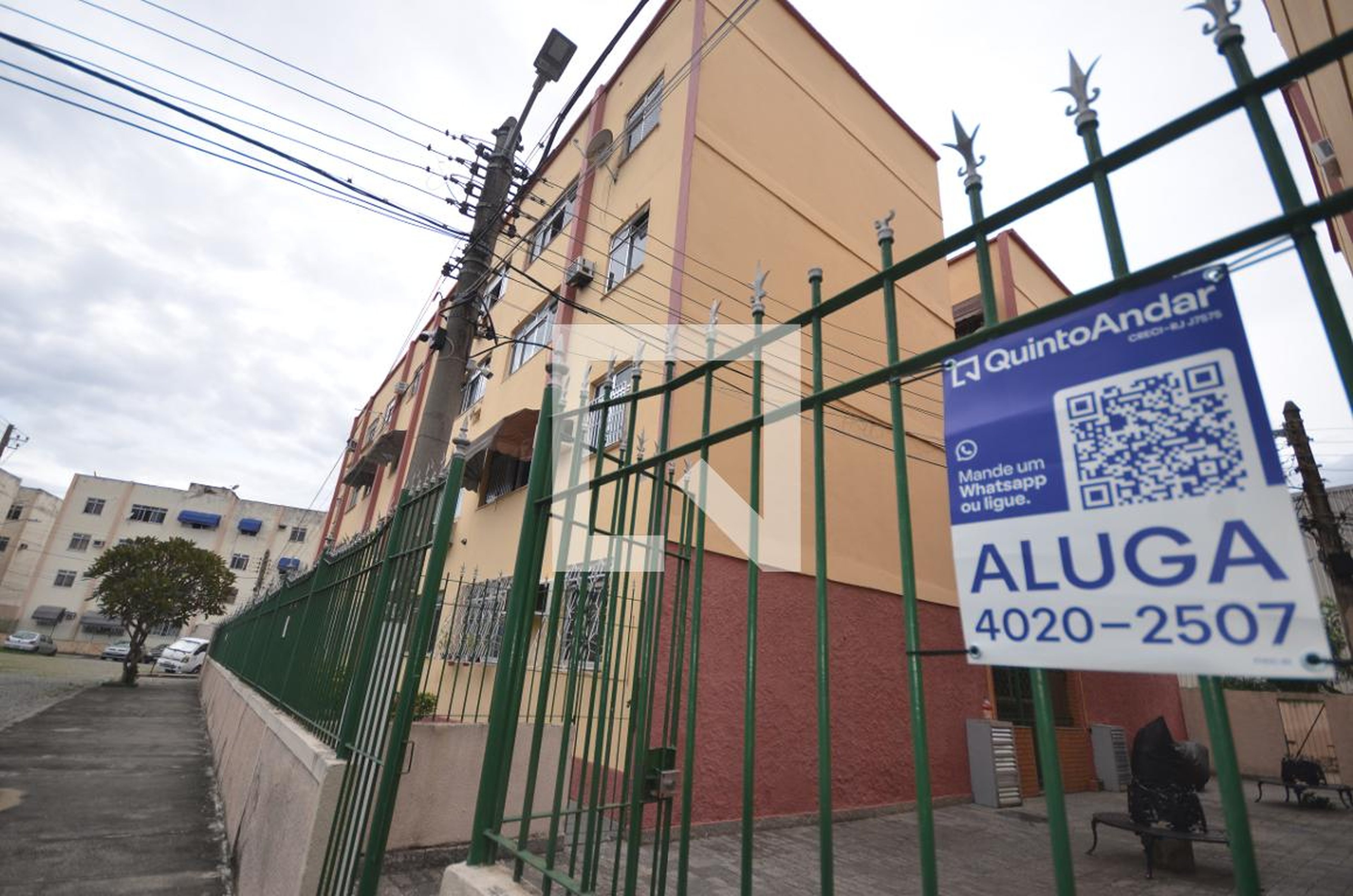 Fachada Condomínio em Rua Nova Cruz, 90