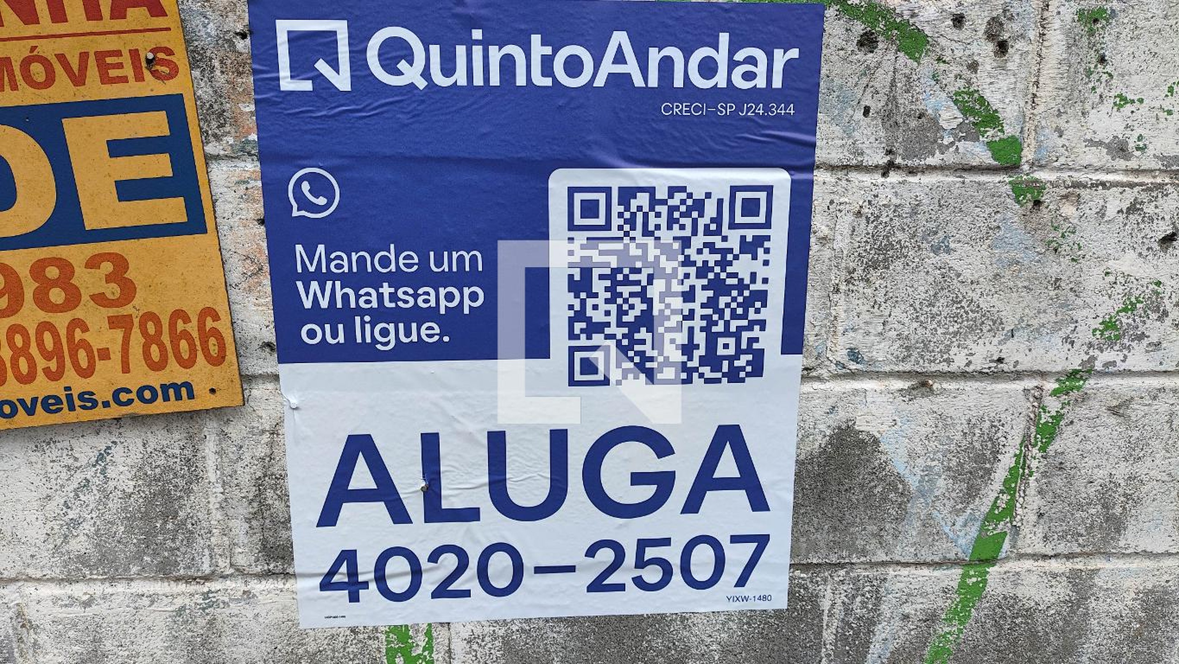 Fachada Condomínio em Estrada João Gaspar Delgado, 80