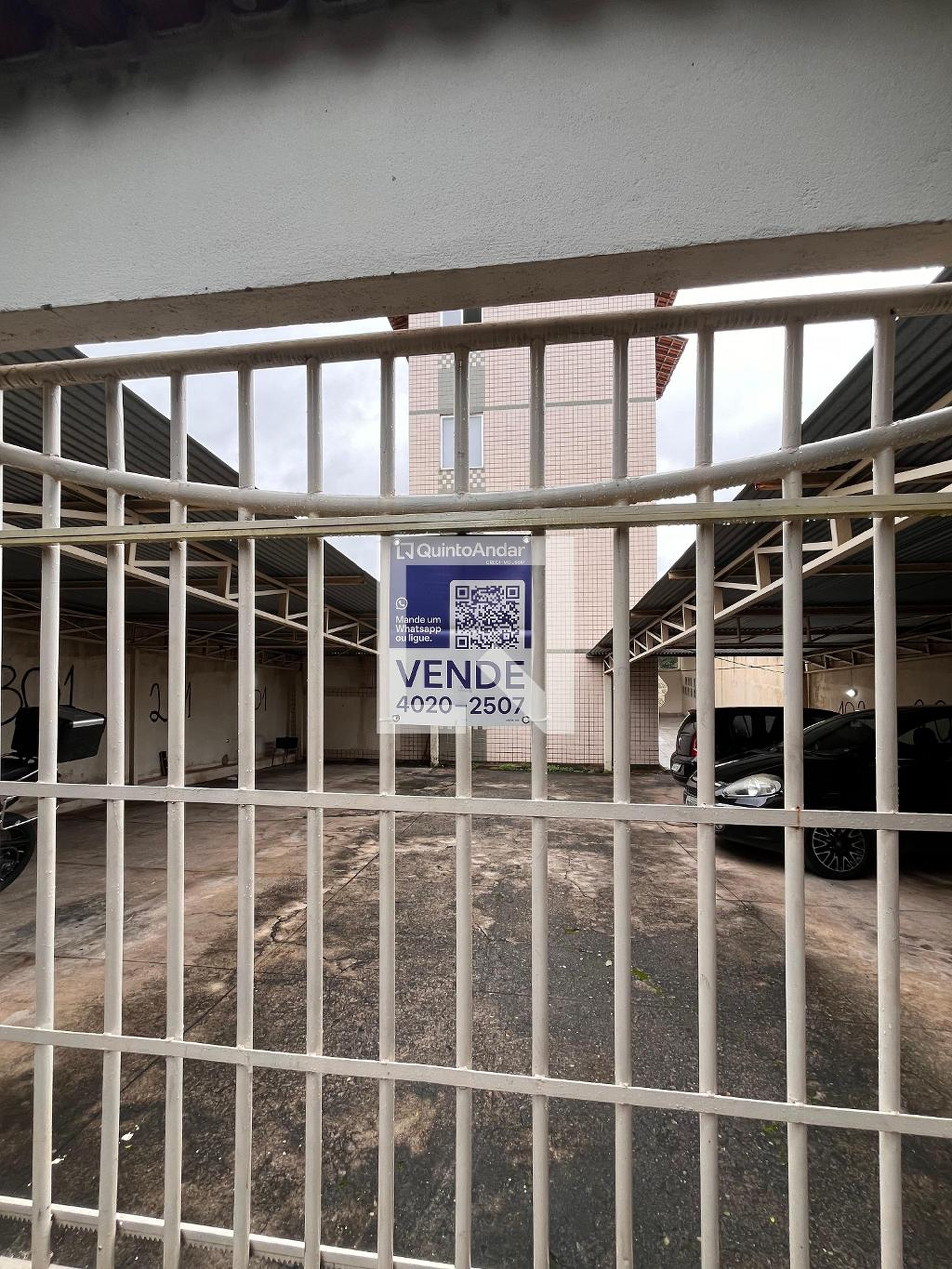 Fachada Condomínio em Rua Estácio Rodrigues, 480