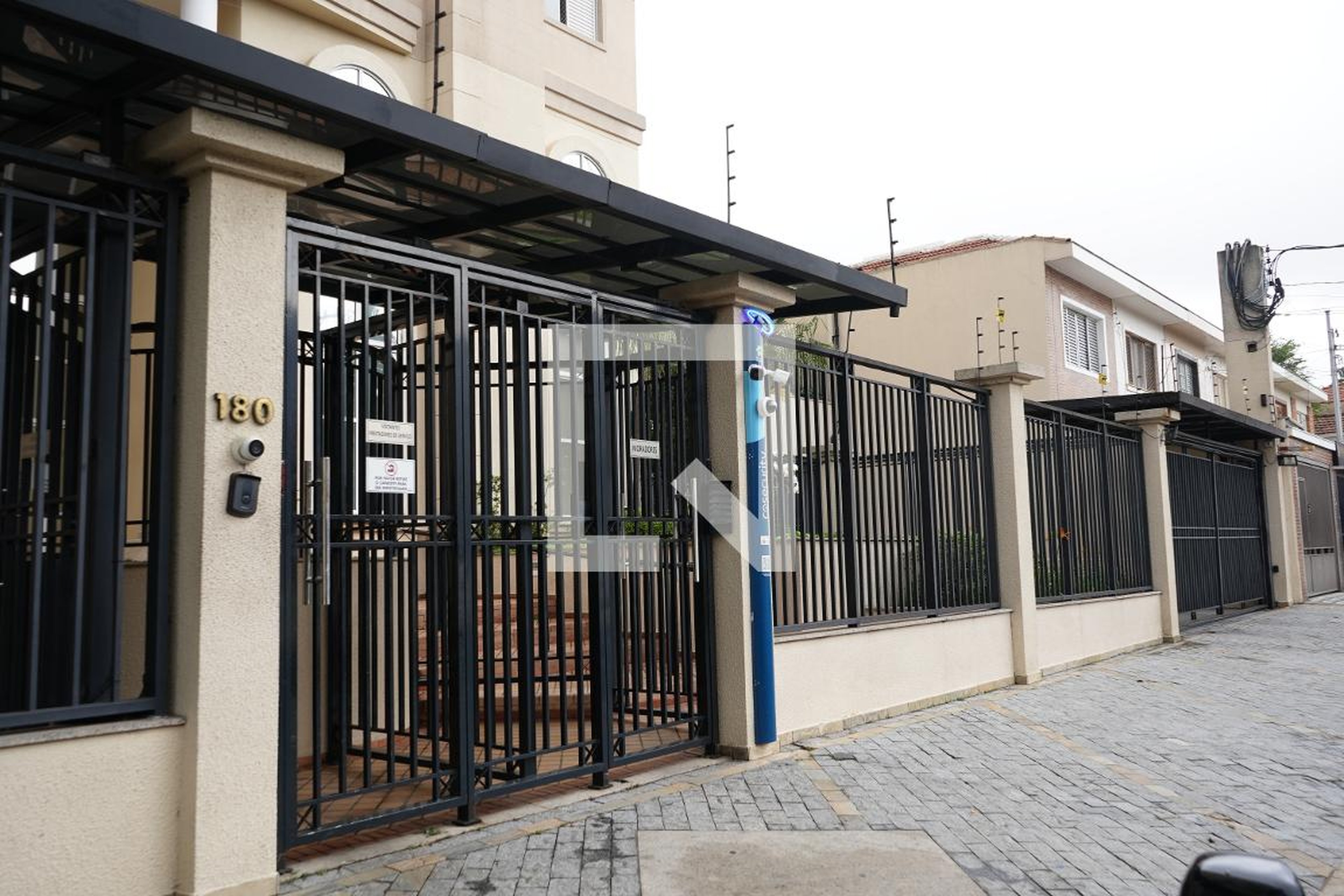 Fachada Condomínio Beverly Hills