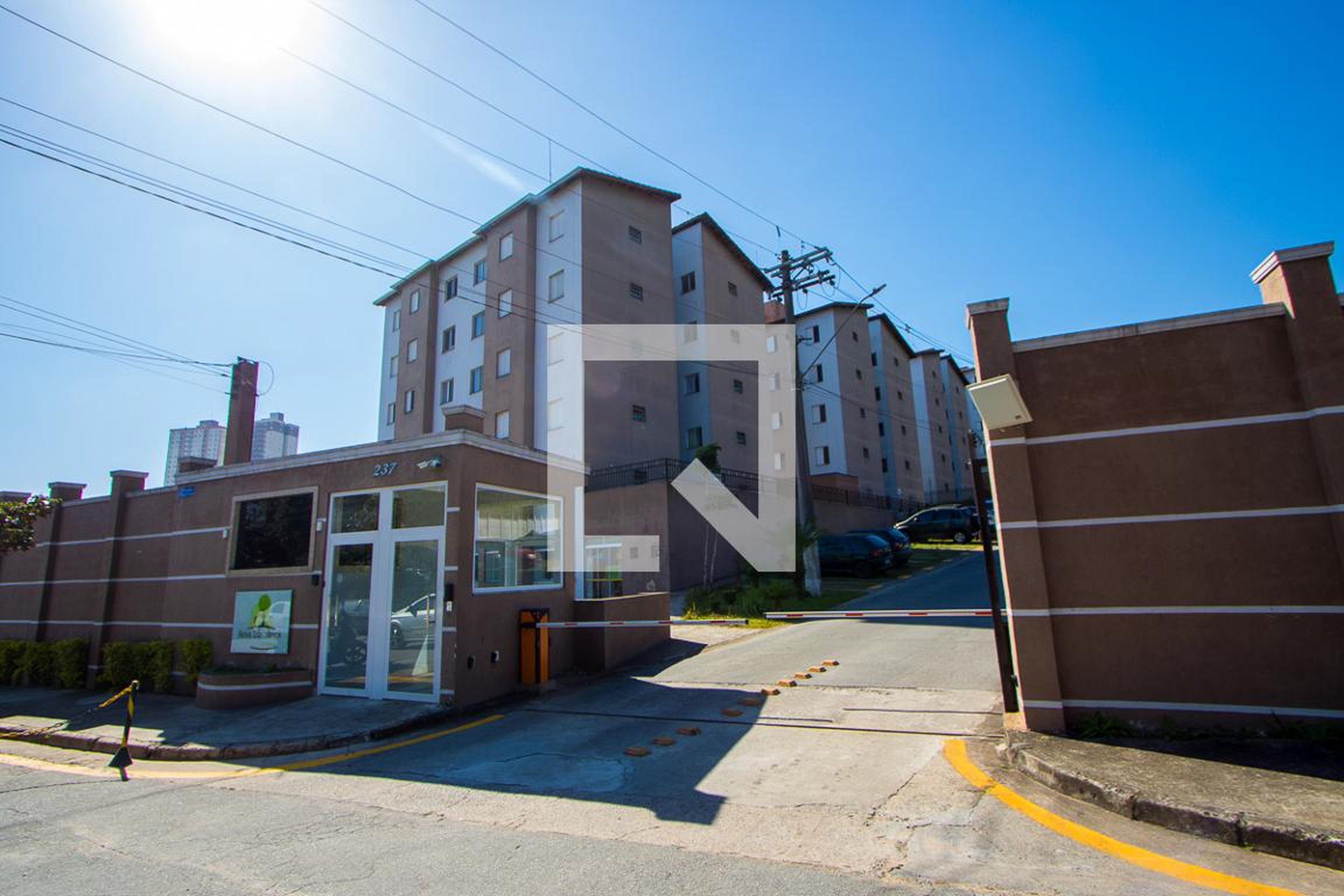 Fachada Condomínio em Avenida José Fernando Medina Braga, 237