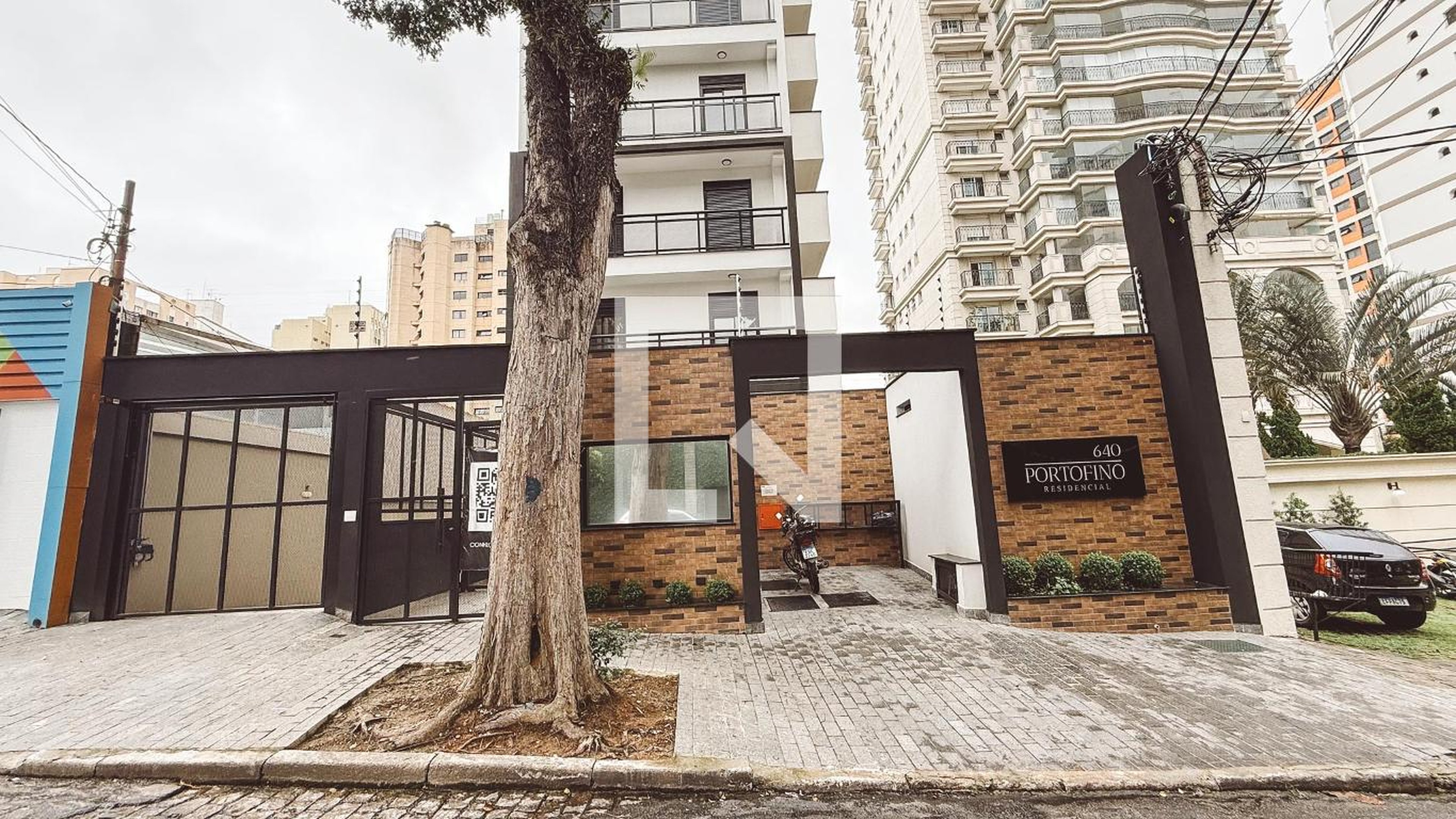 Fachada Condomínio em Rua Capitão Alberto Mendes Júnior, 640