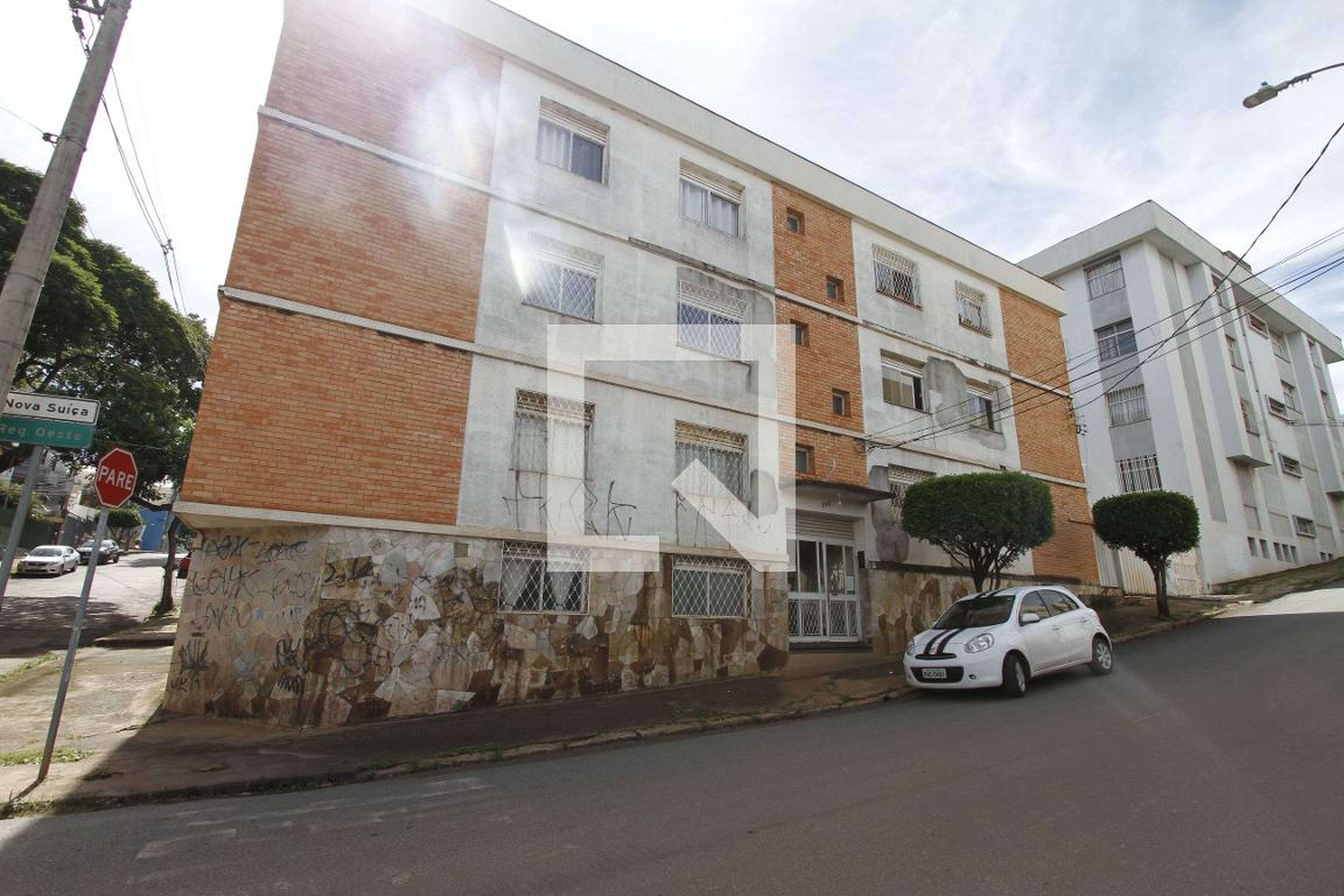 Fachada Condomínio em Rua Zurick, 265