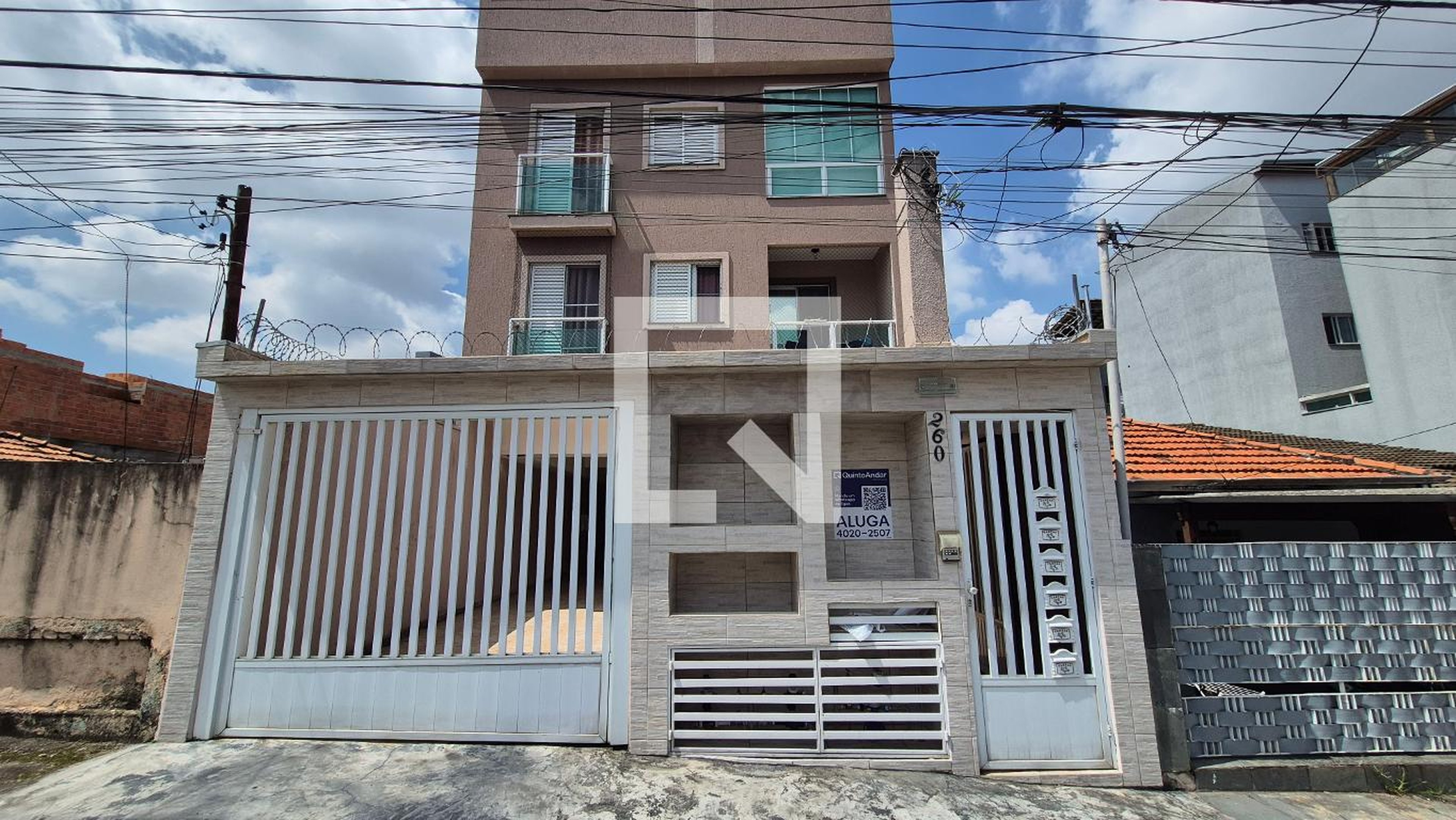 Fachada Condomínio em Rua Chile, 260