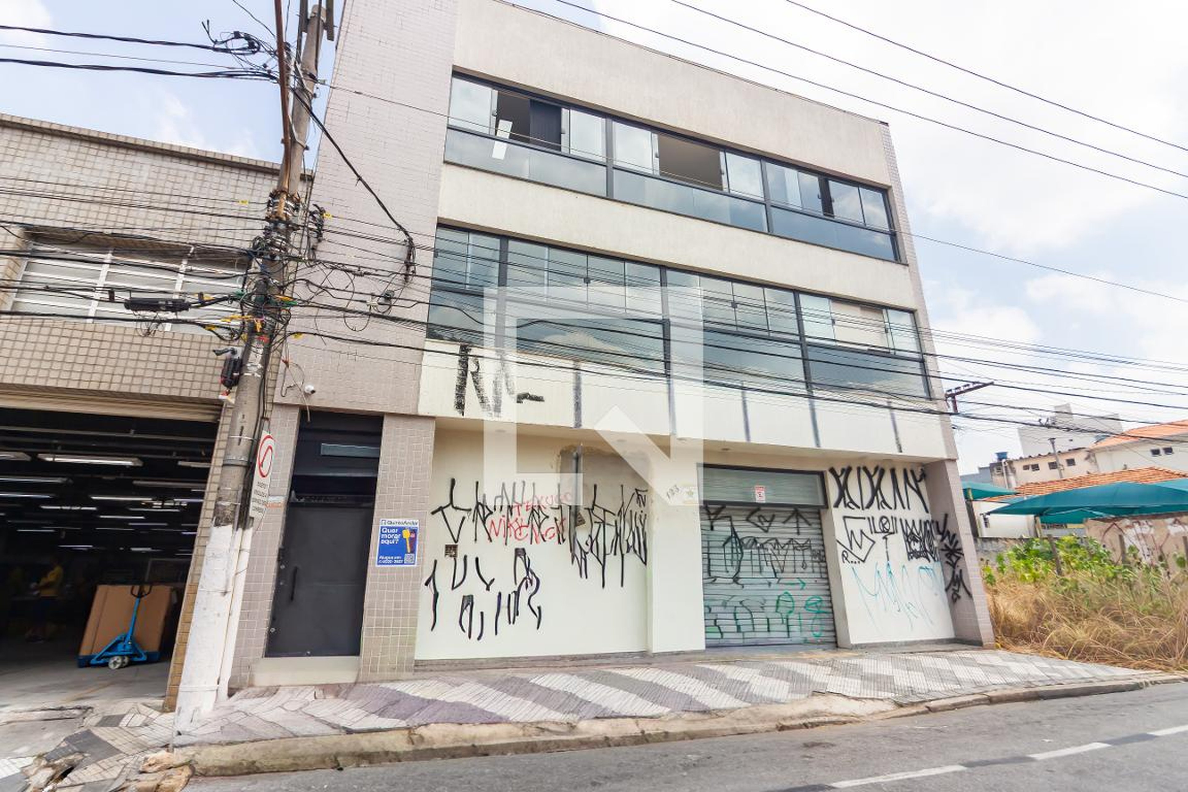 Fachada Condomínio em Rua General Bittencourt, 111