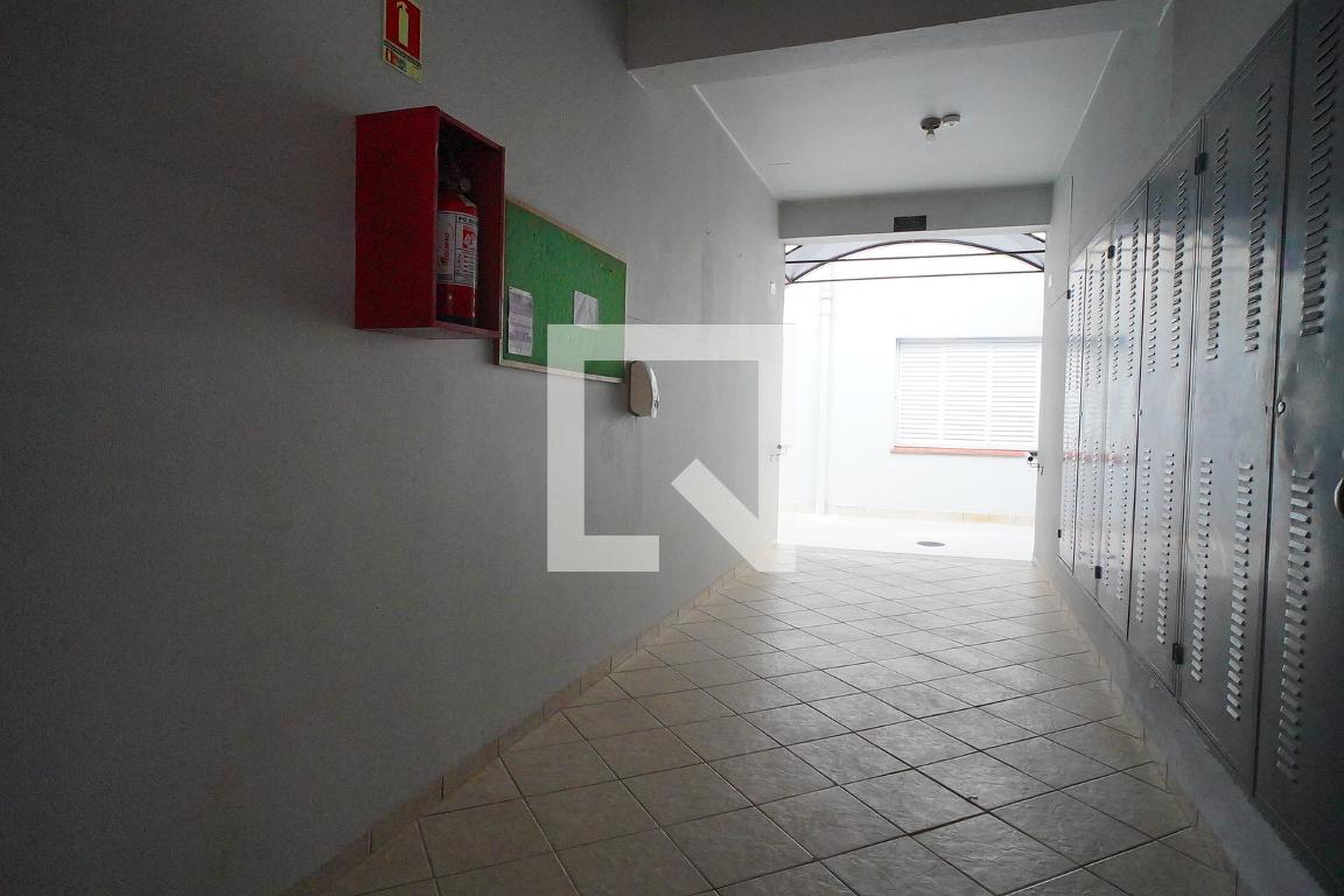 Hall de entrada Condomínio em Rua Umbú, 14