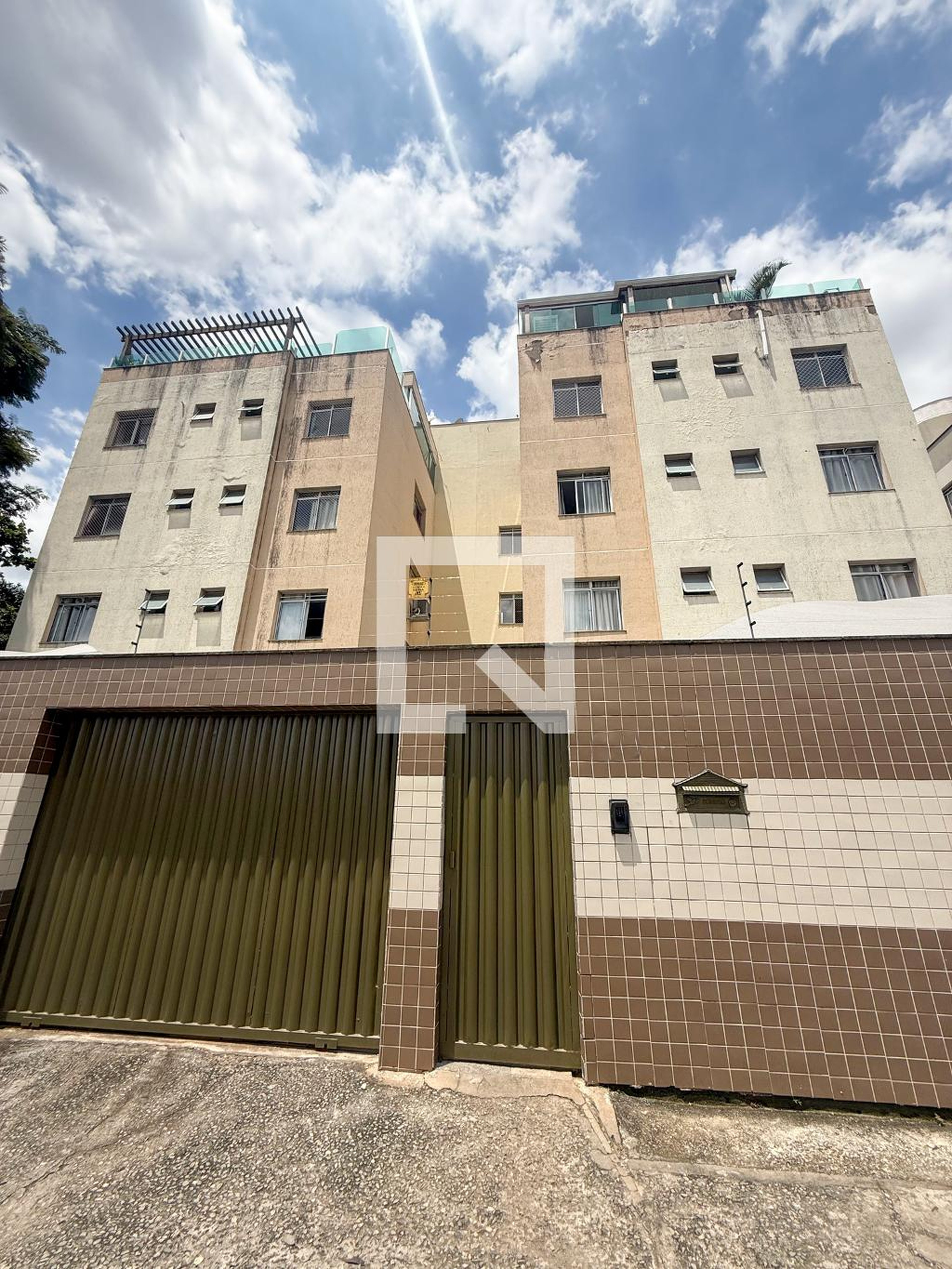 Fachada Condomínio em Avenida Alterosa, 853