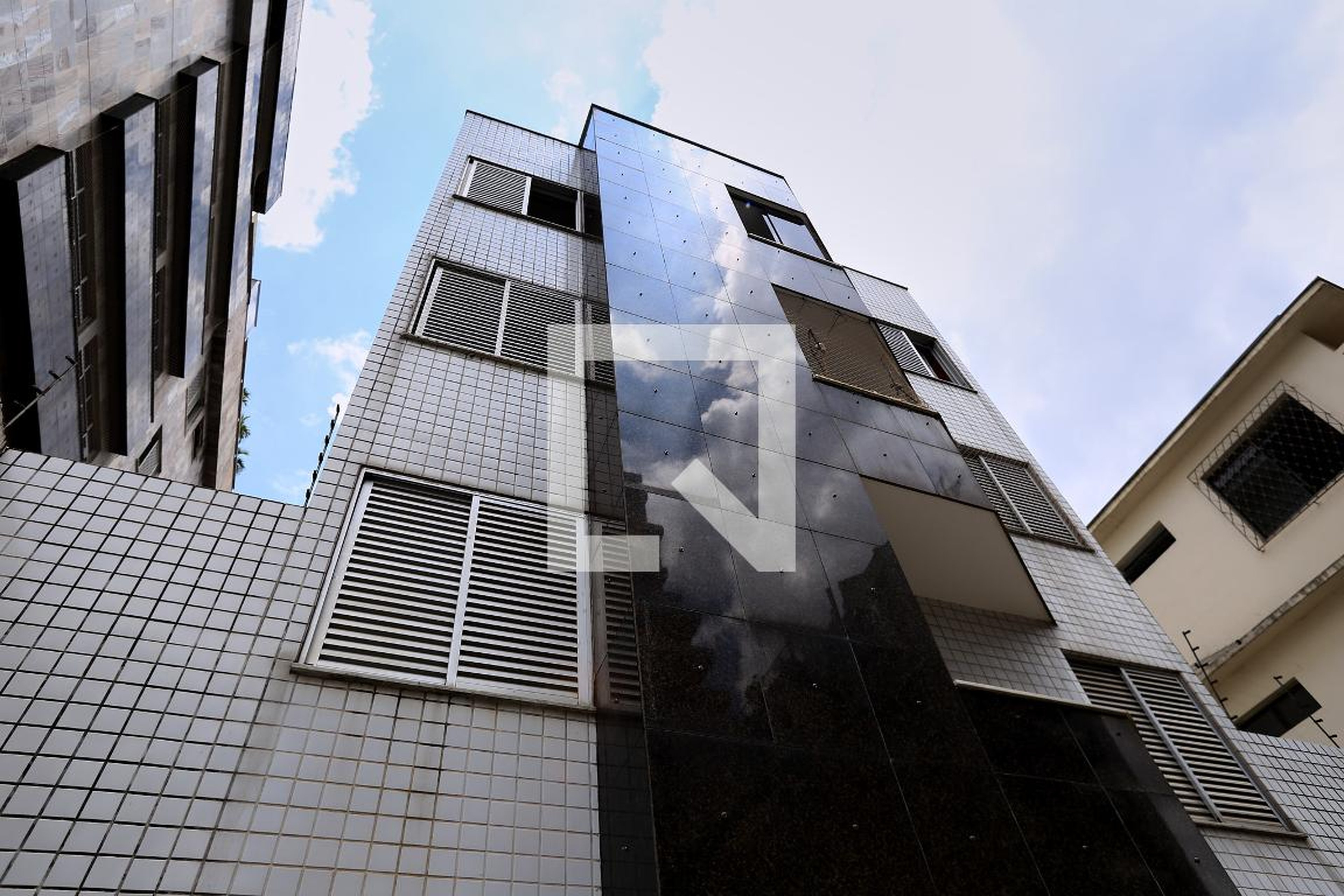 Fachada Condomínio em Rua Caldas, 222