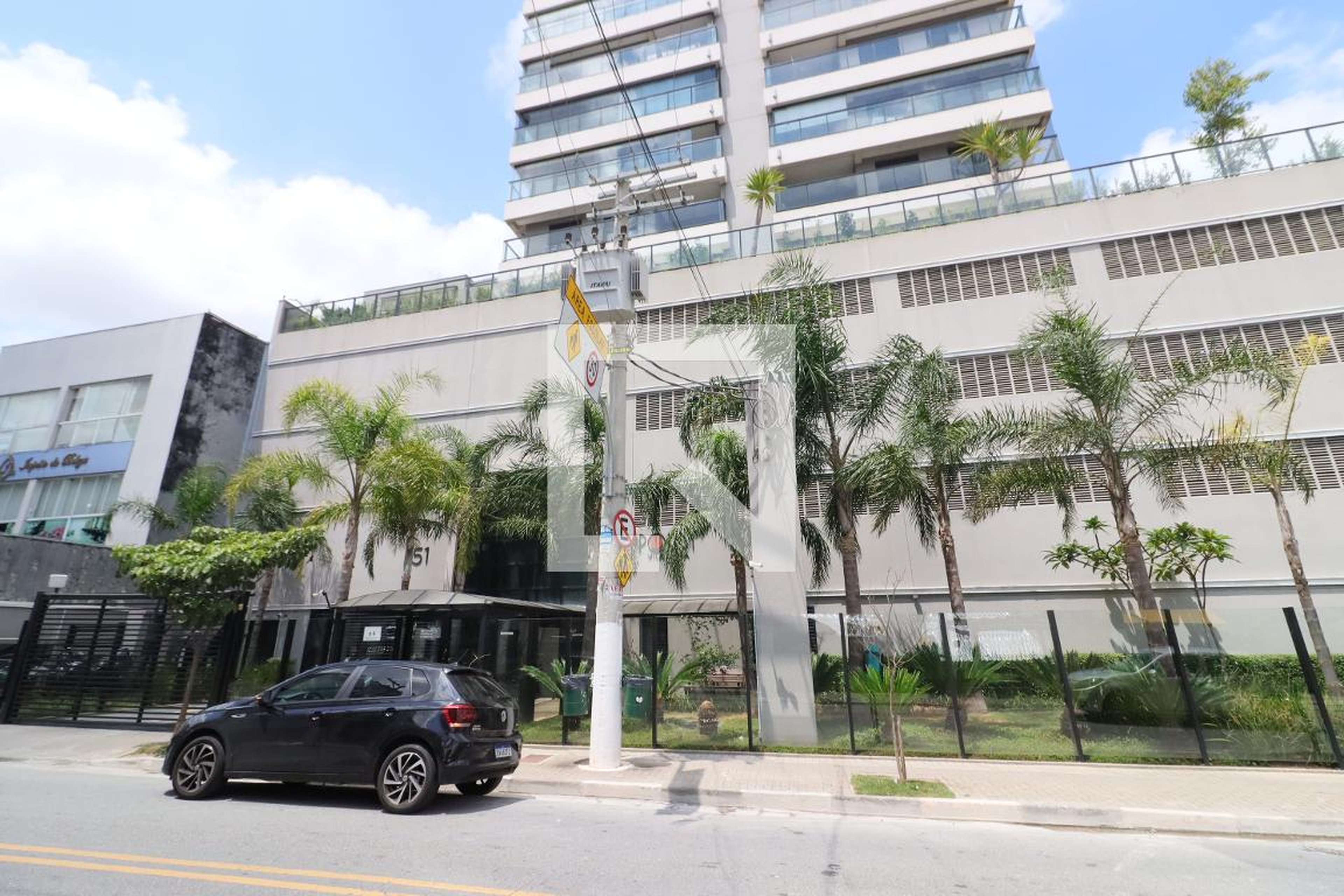 Fachada Condomínio Point Vila Yara