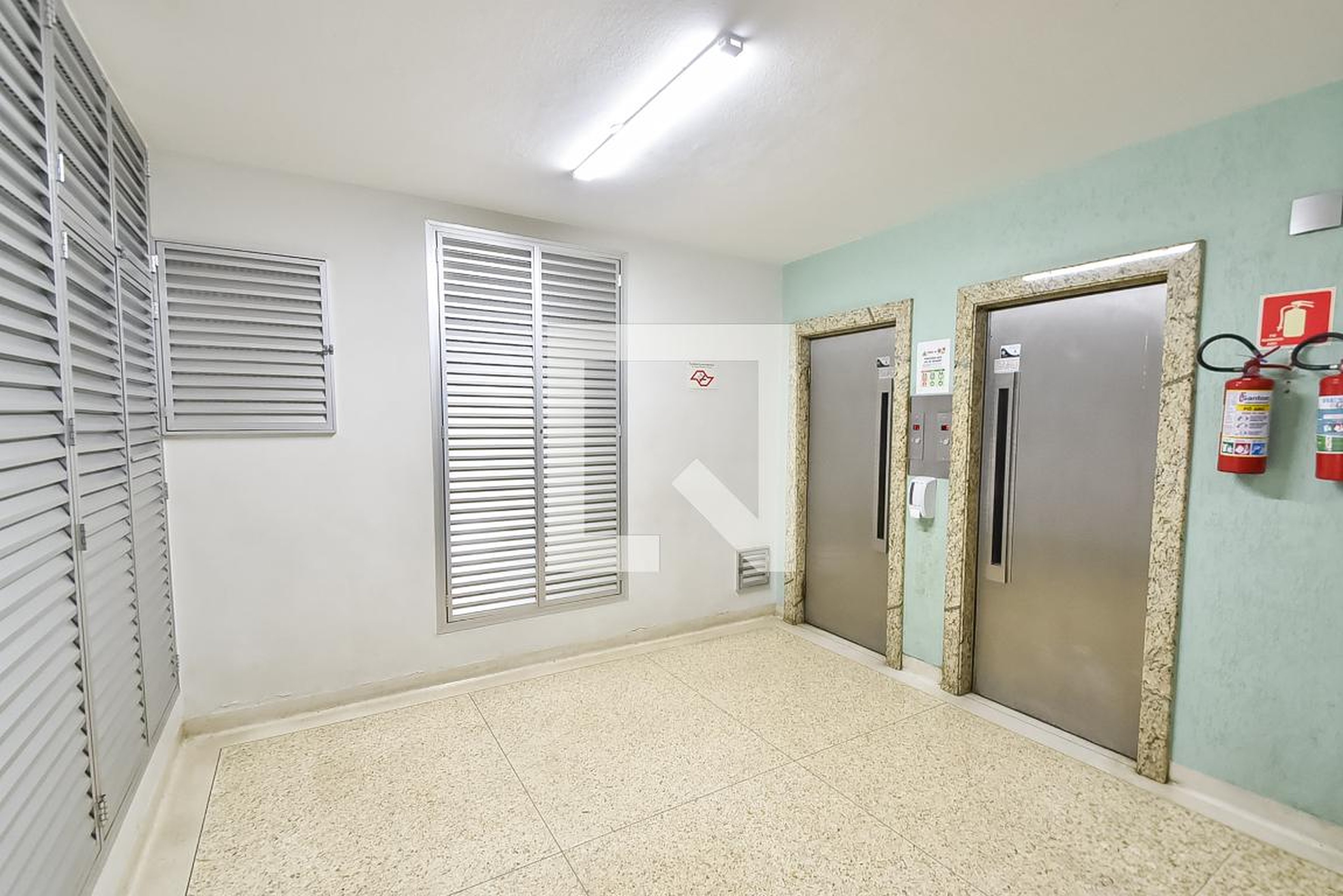 Hall de entrada - Conjunto Comercial e Residencial do Paraíso