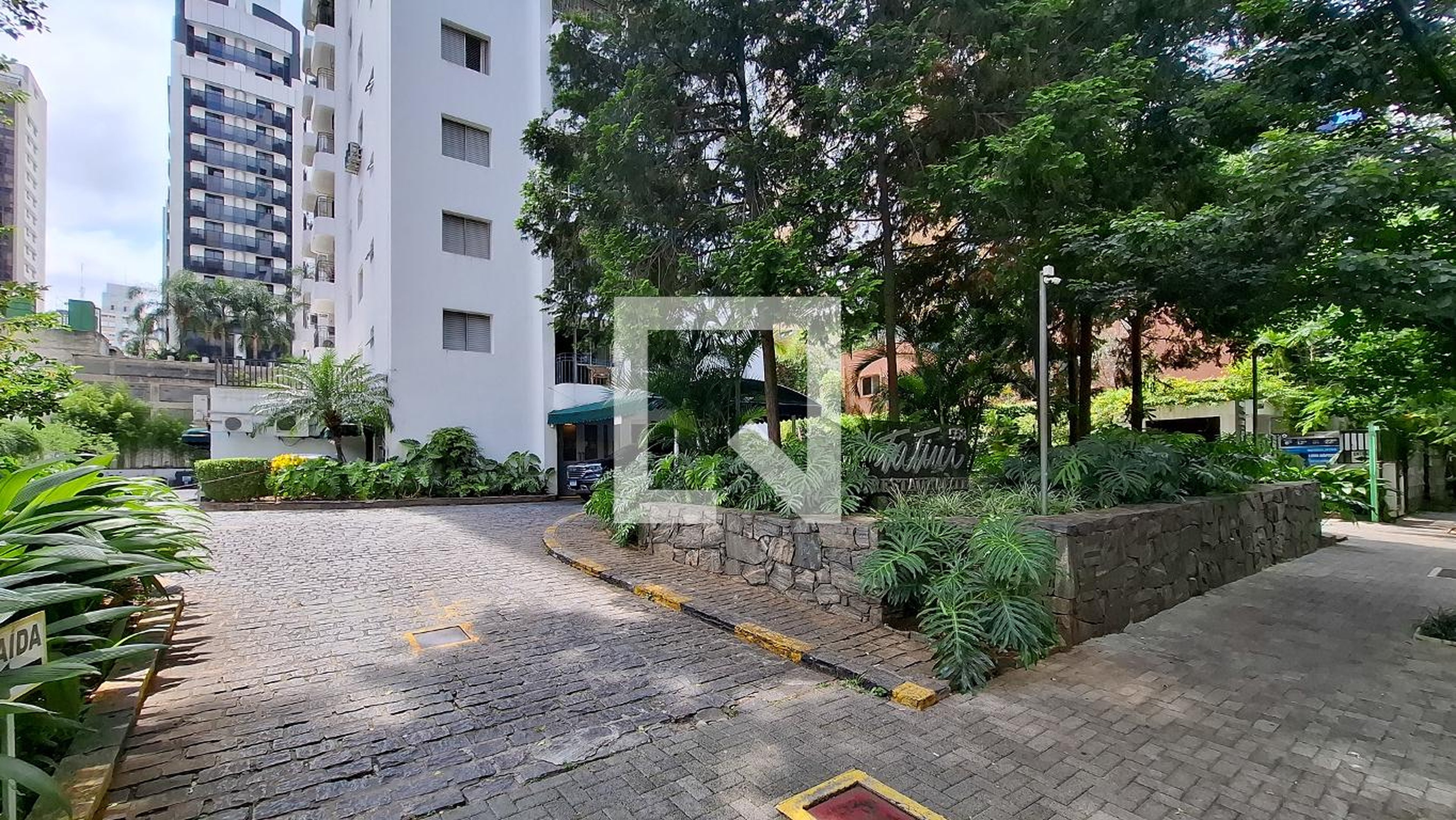 Fachada do Prédio Edifício Saint Paul Residence Service