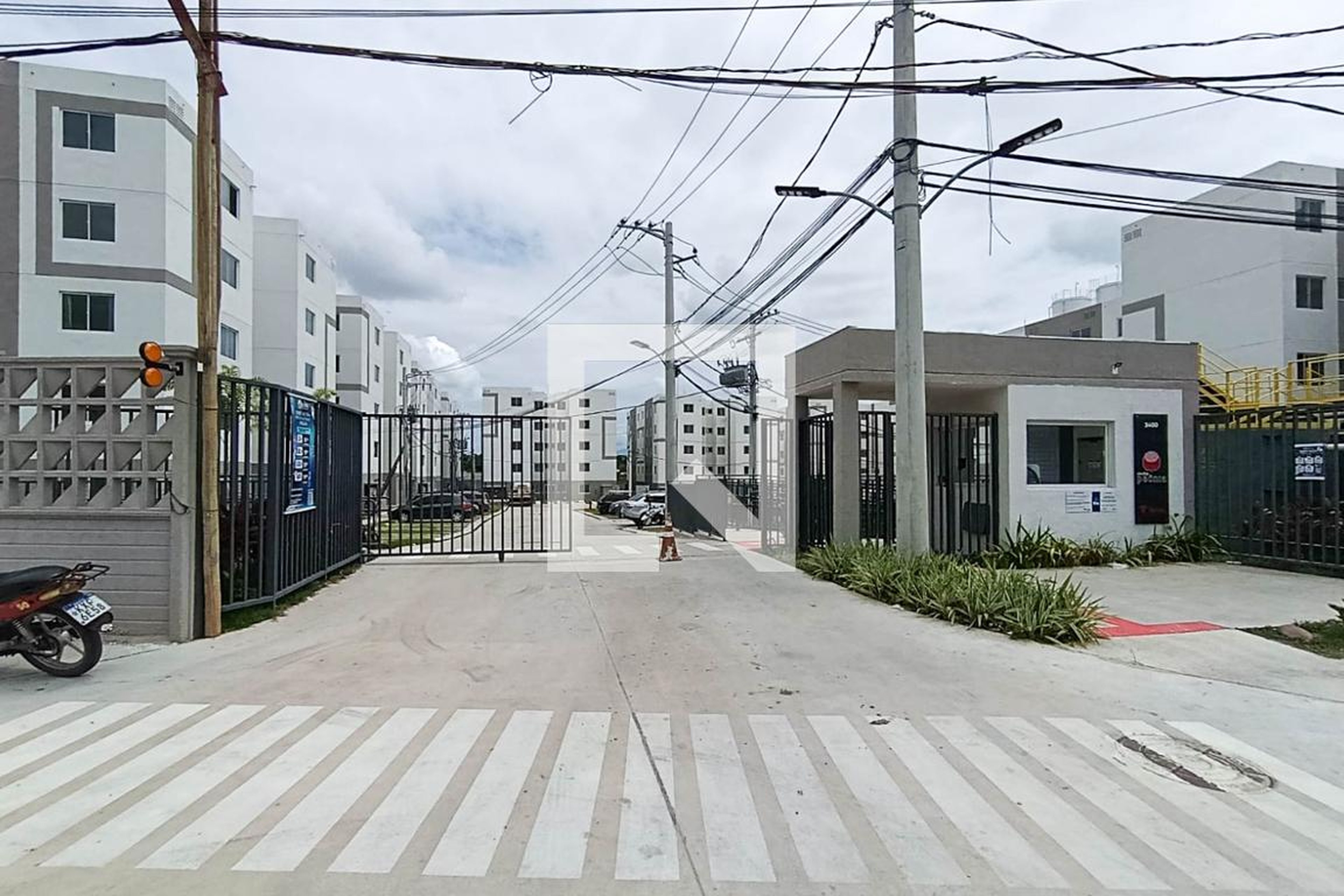 Fachada do condomínio Condomínio em Estrada Santa Eugênia, 3400