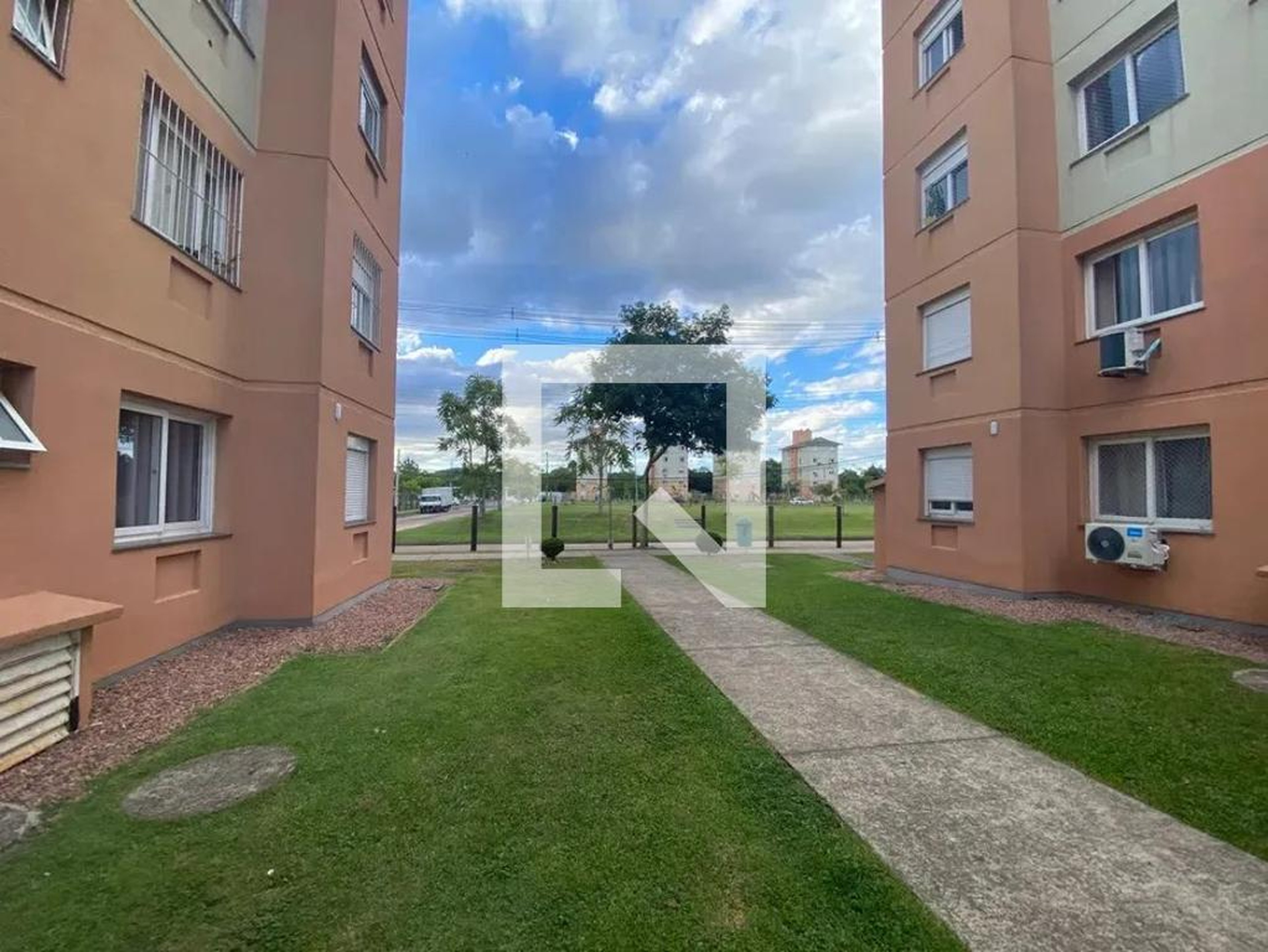 Fachada Condomínio em Rua Soely Nunes Rosa, 120