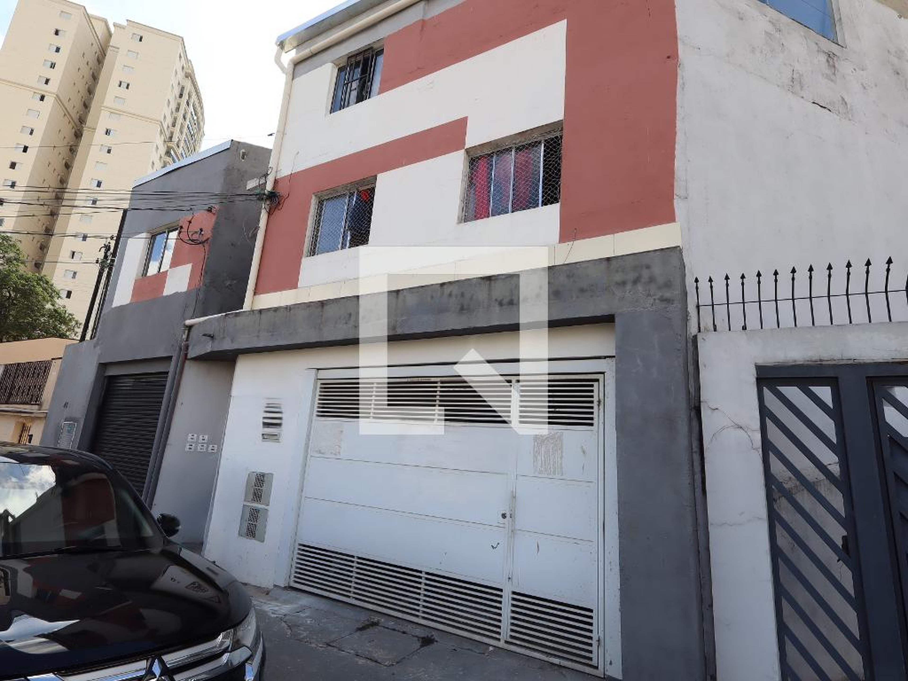 Fachada Condomínio em Rua André Saraiva, 43