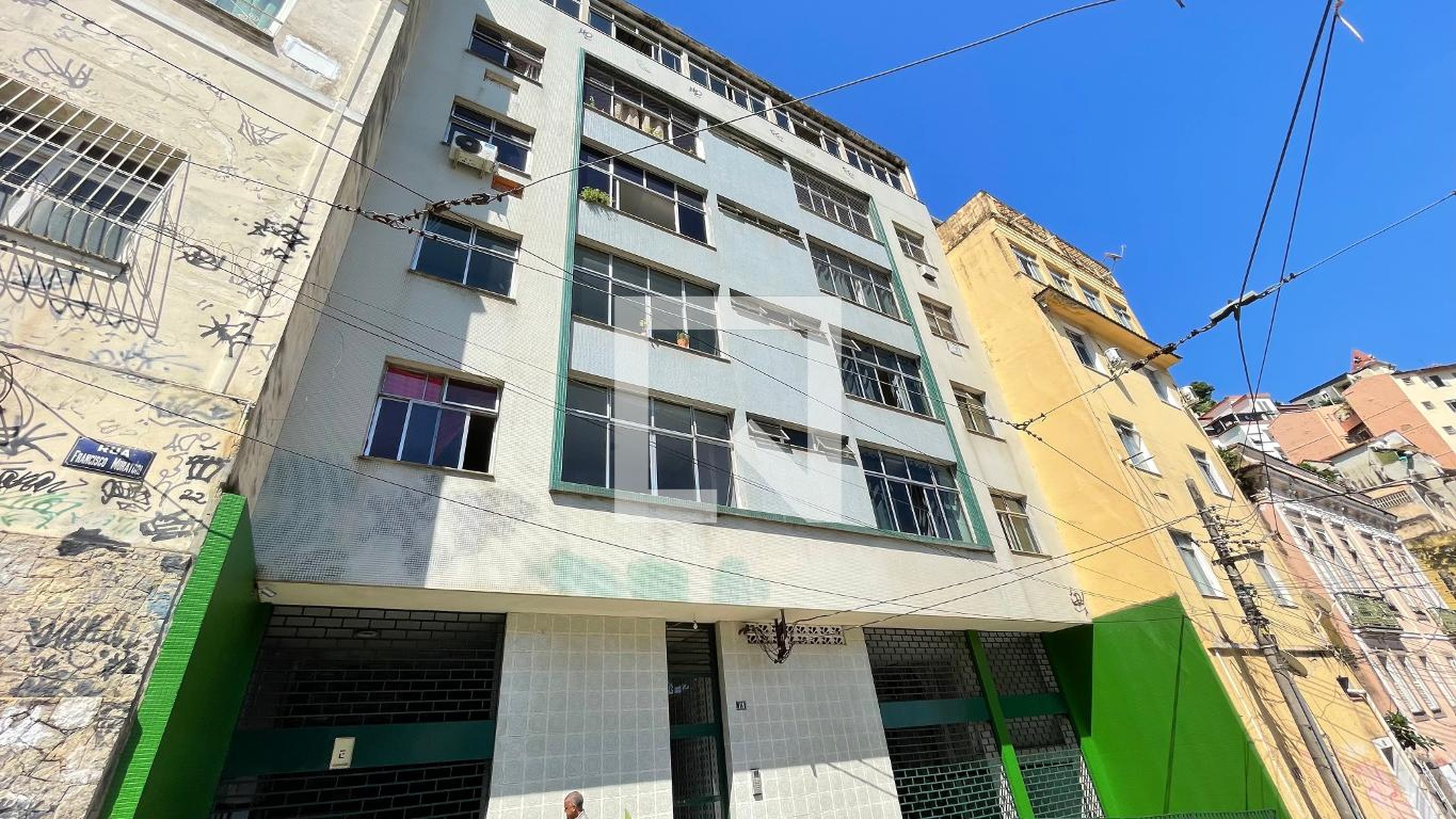 Fachada Condomínio em Rua Francisco Muratóri, 118