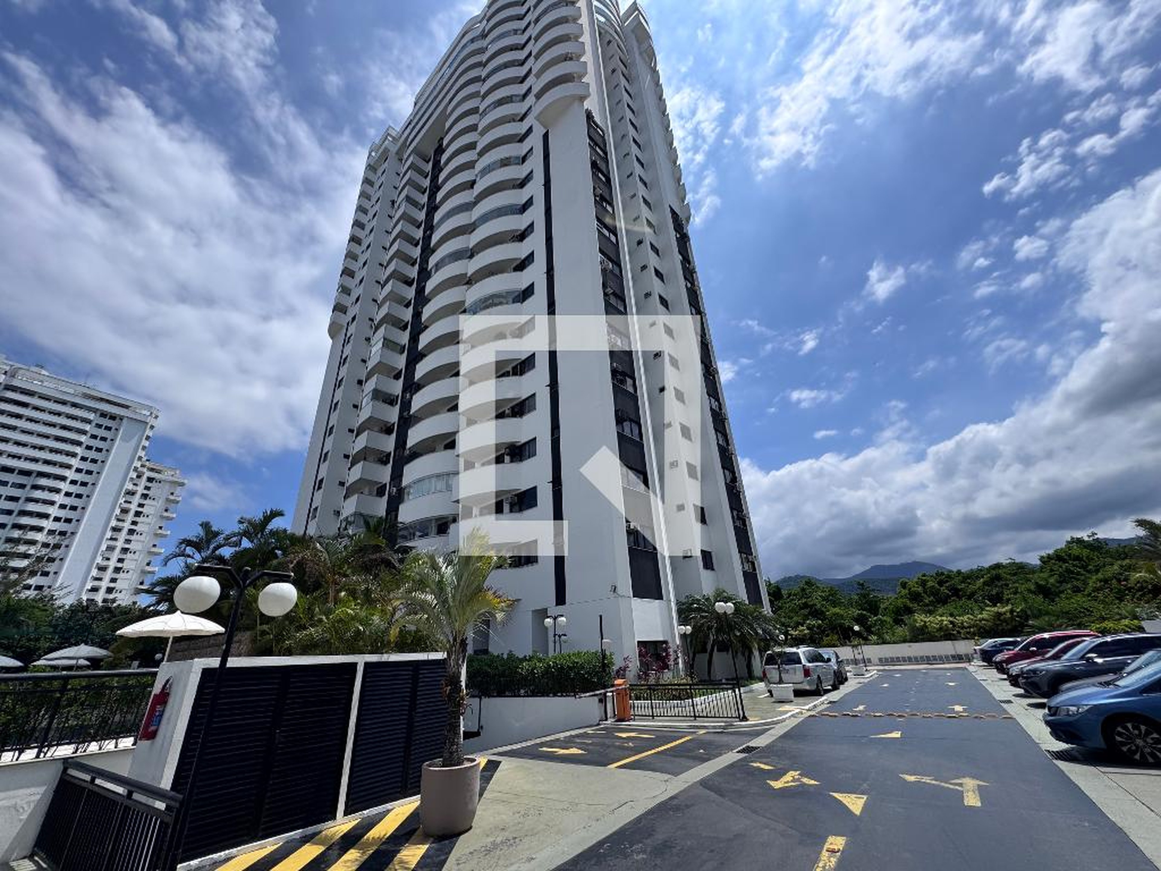 Fachada Condomínio Barra Bali