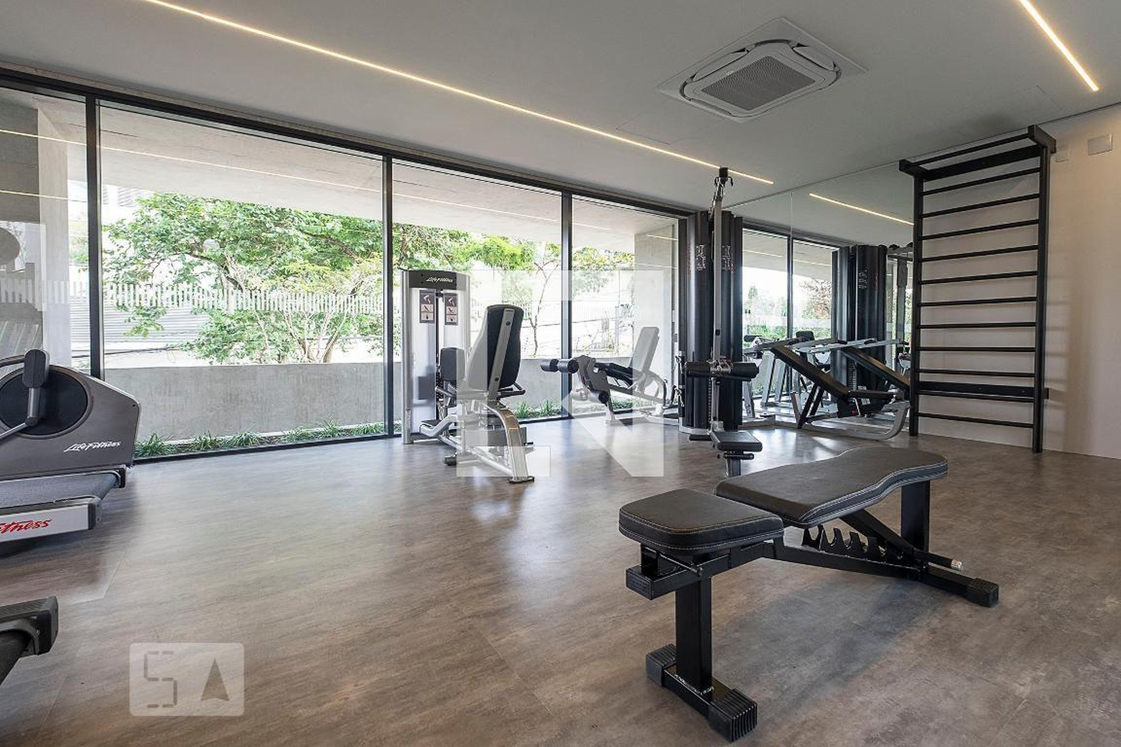 Academia - Bandeira Vila Madalena