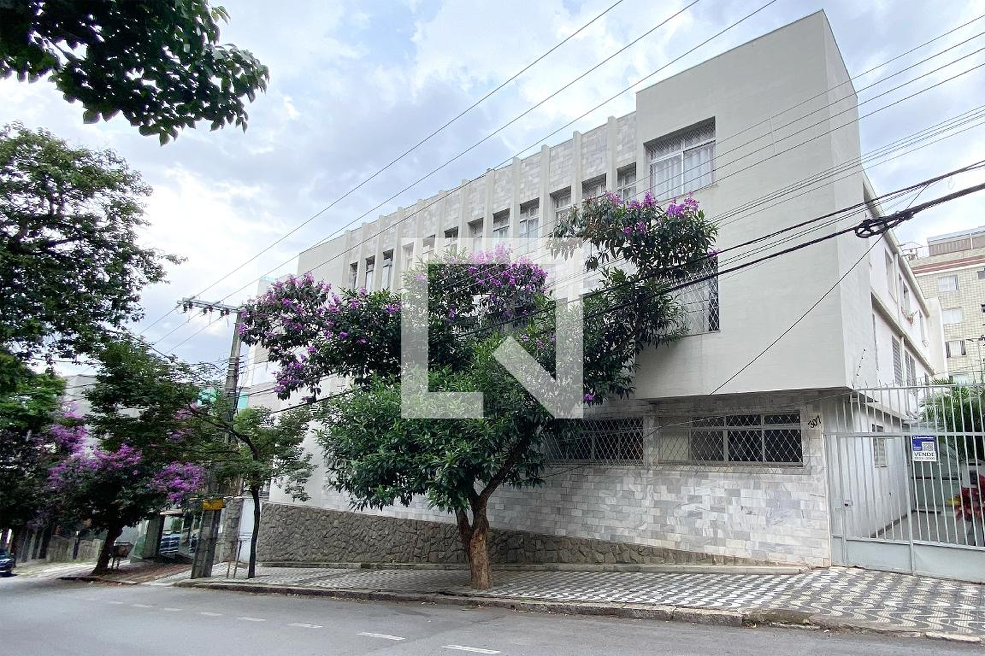 Fachada Condomínio em Rua General Andrade Neves, 307